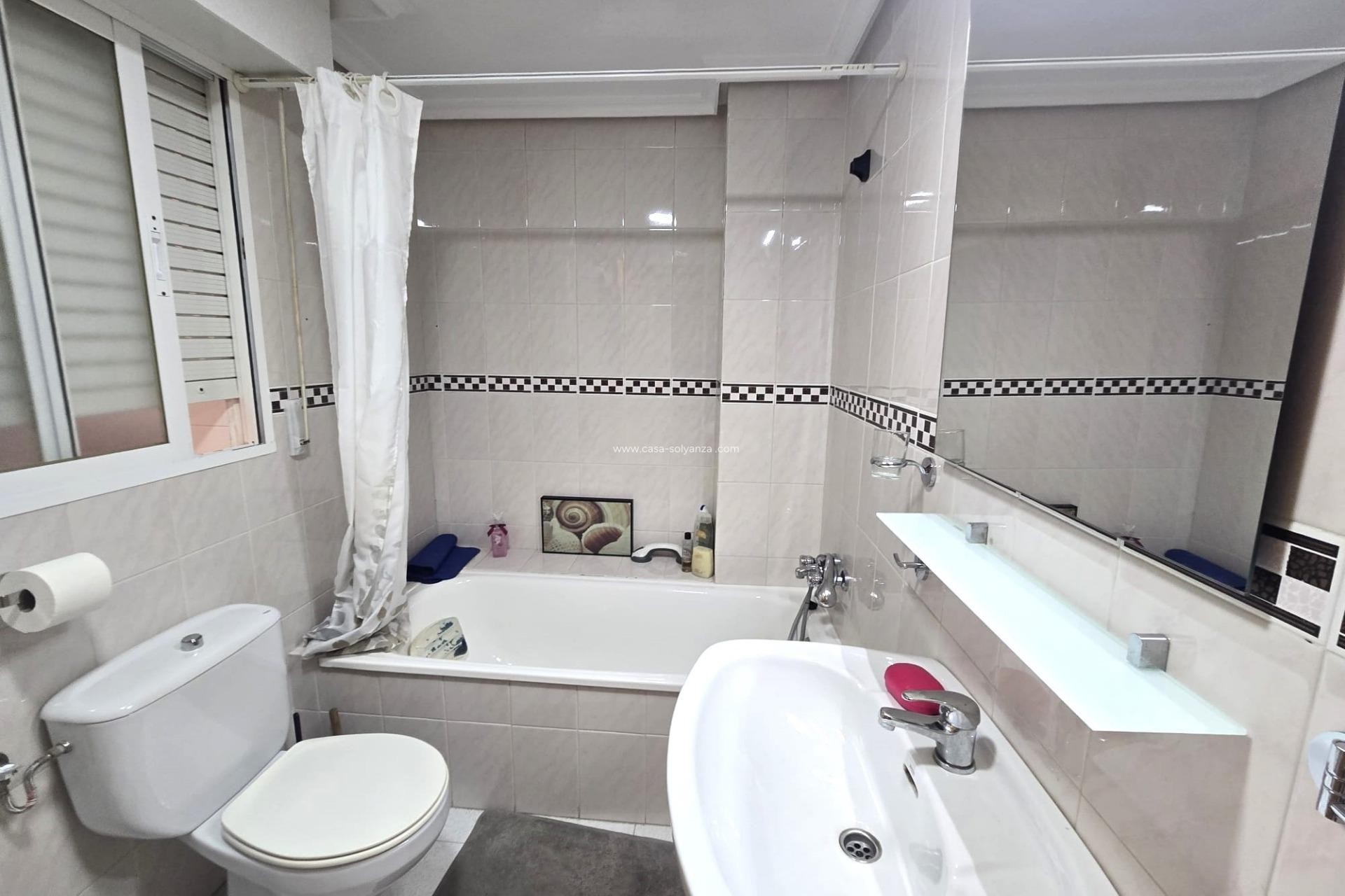 Resale - Apartment / flat - Torrevieja - La Mata