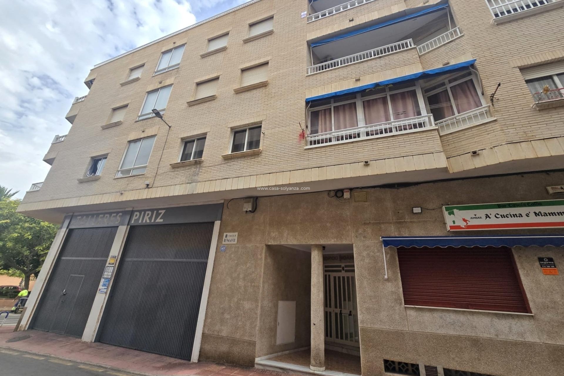 Resale - Apartment / flat - Torrevieja - La Mata