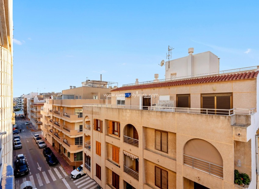 Resale - Apartment / flat - Torrevieja - La Mata