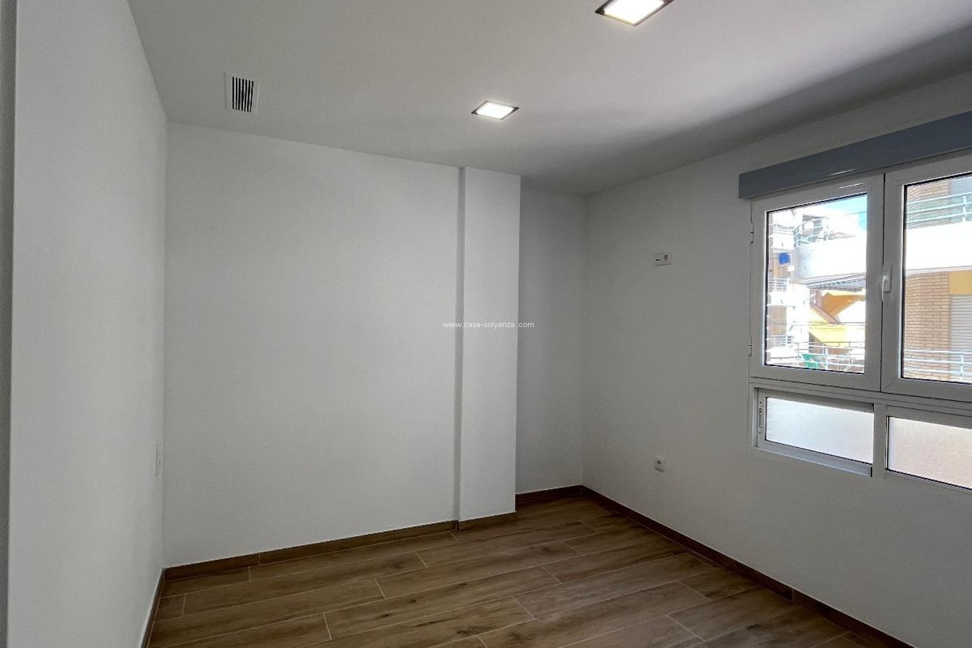 Resale - Apartment / flat - Torrevieja - La Mata