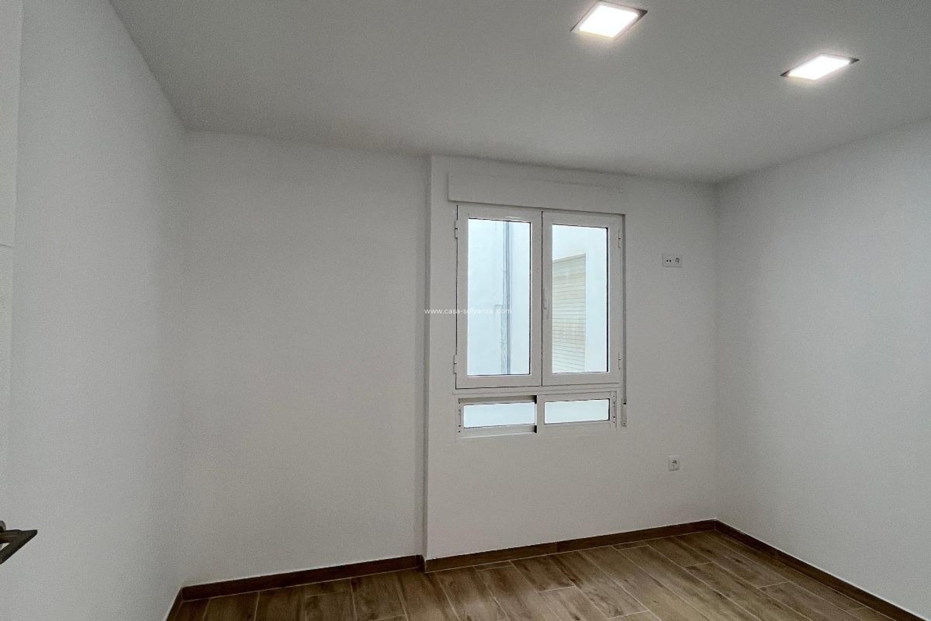 Resale - Apartment / flat - Torrevieja - La Mata