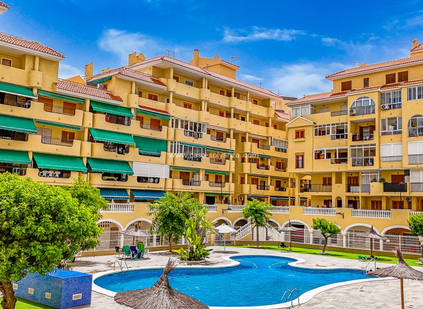 Resale - Apartment / flat - Torrevieja - La Mata