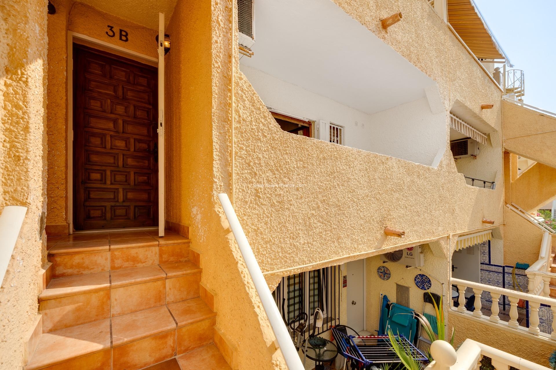 Resale - Apartment / flat - Torrevieja - La Mata