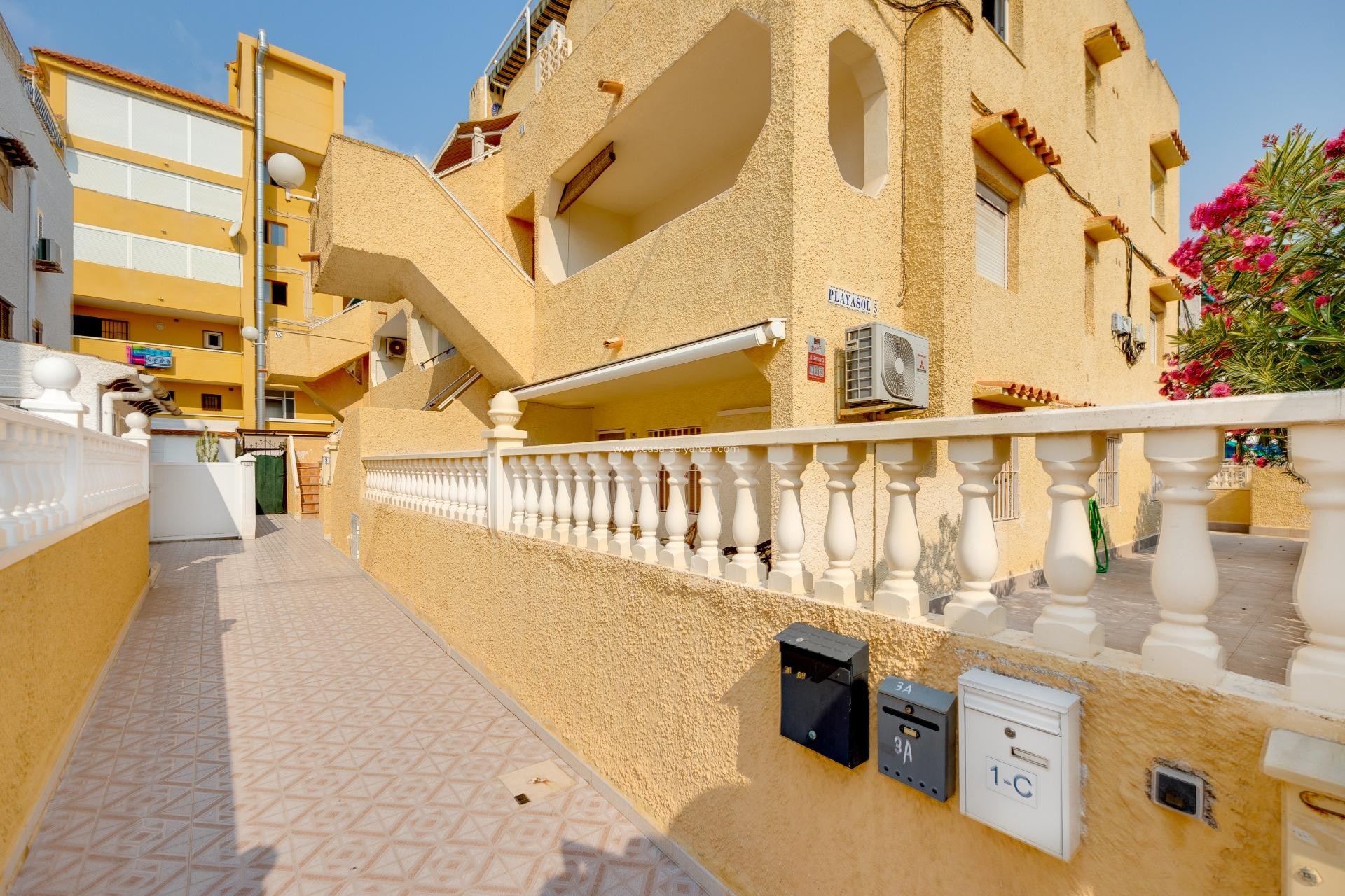 Resale - Apartment / flat - Torrevieja - La Mata