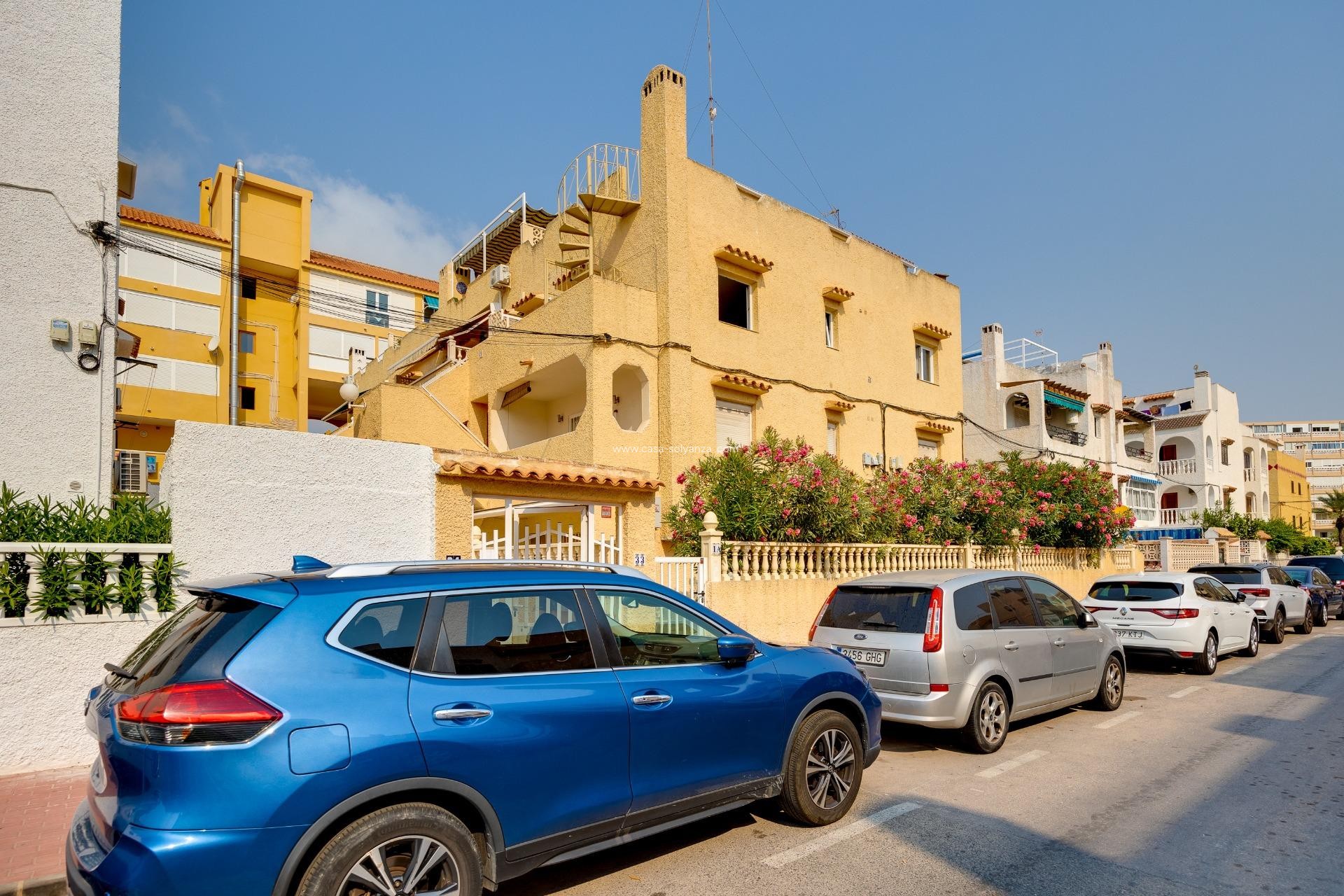 Resale - Apartment / flat - Torrevieja - La Mata