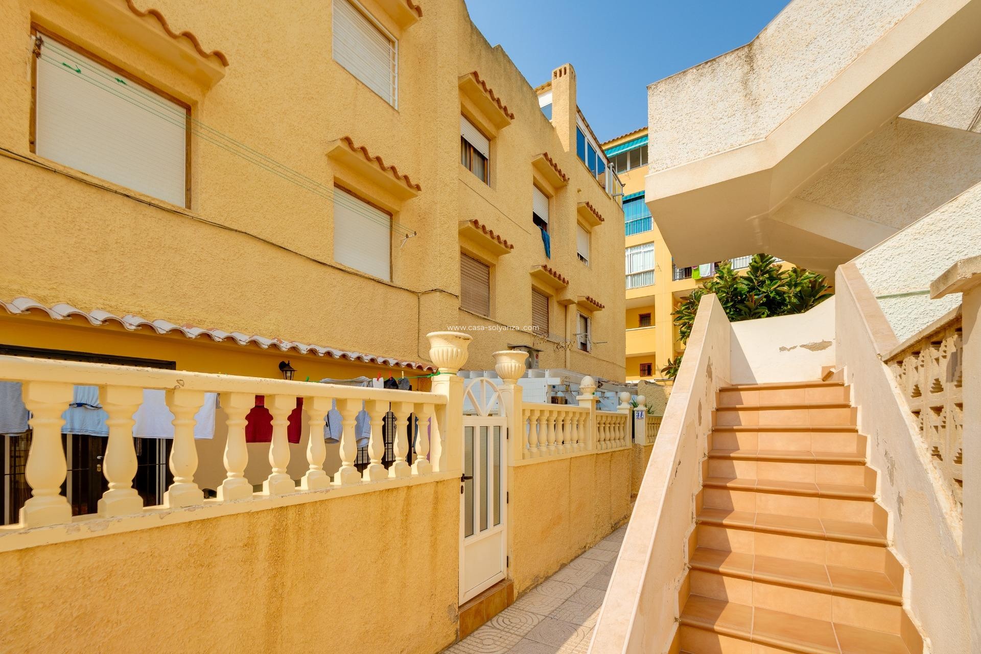 Resale - Apartment / flat - Torrevieja - La Mata
