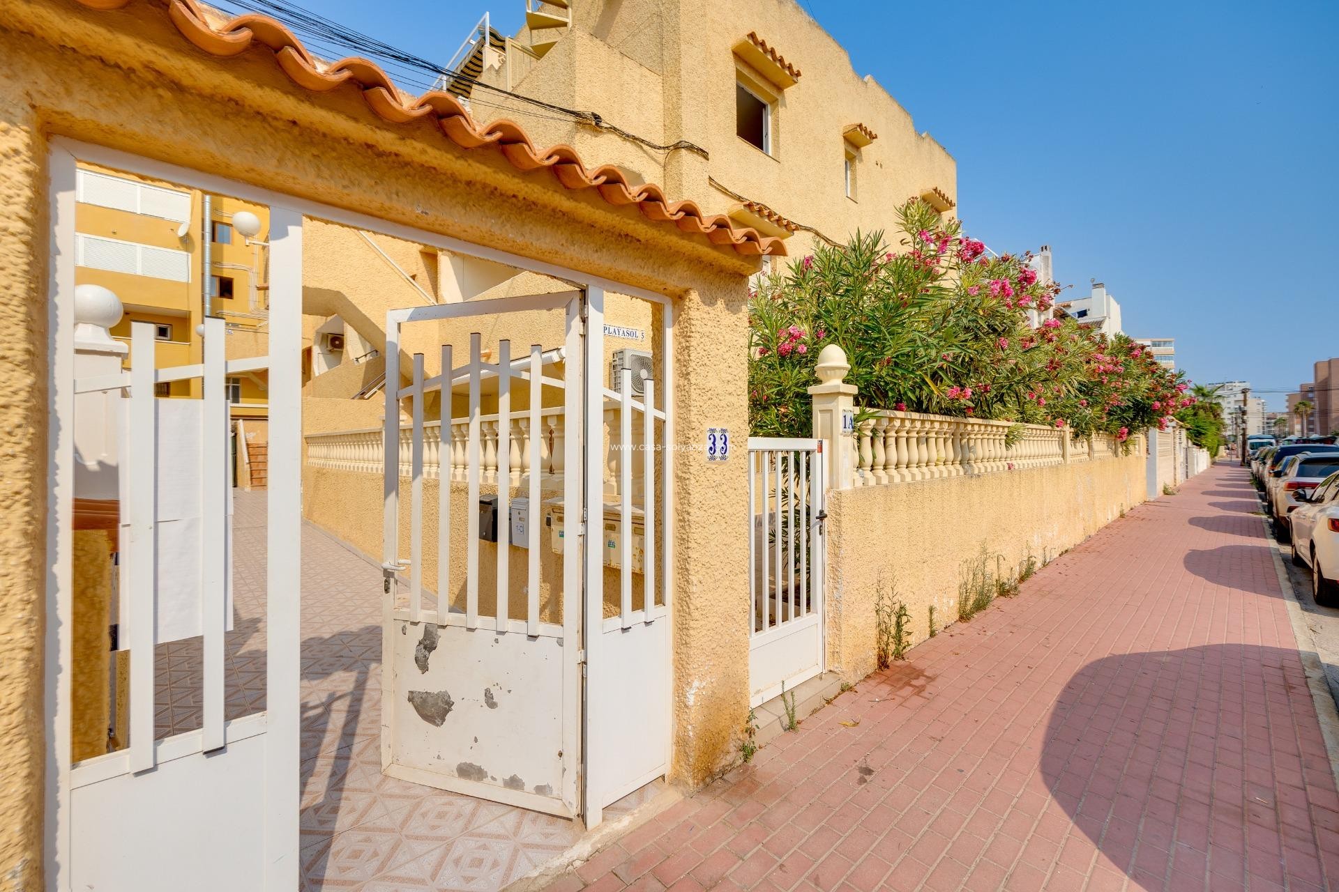 Resale - Apartment / flat - Torrevieja - La Mata