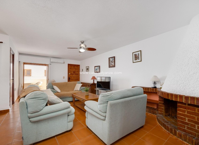 Resale - Apartment / flat - Torrevieja - La Mata