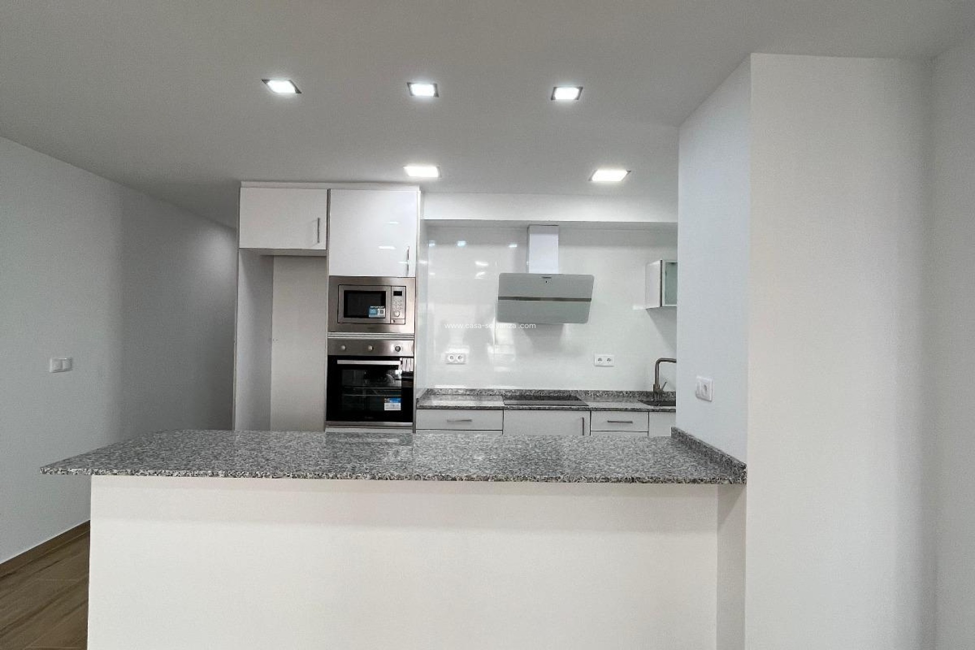 Resale - Apartment / flat - Torrevieja - La Mata