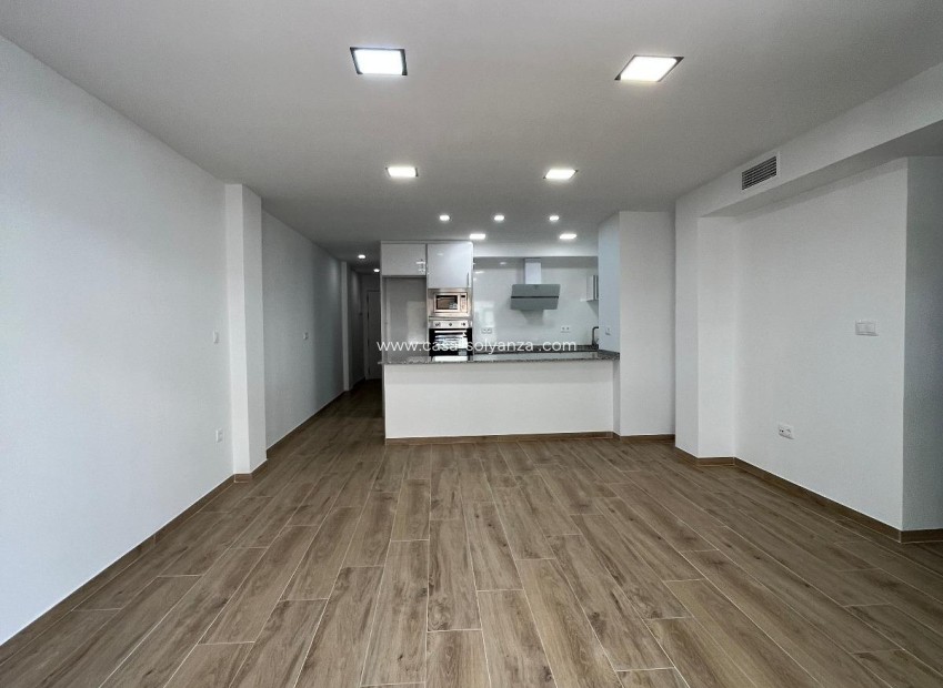 Resale - Apartment / flat - Torrevieja - La Mata