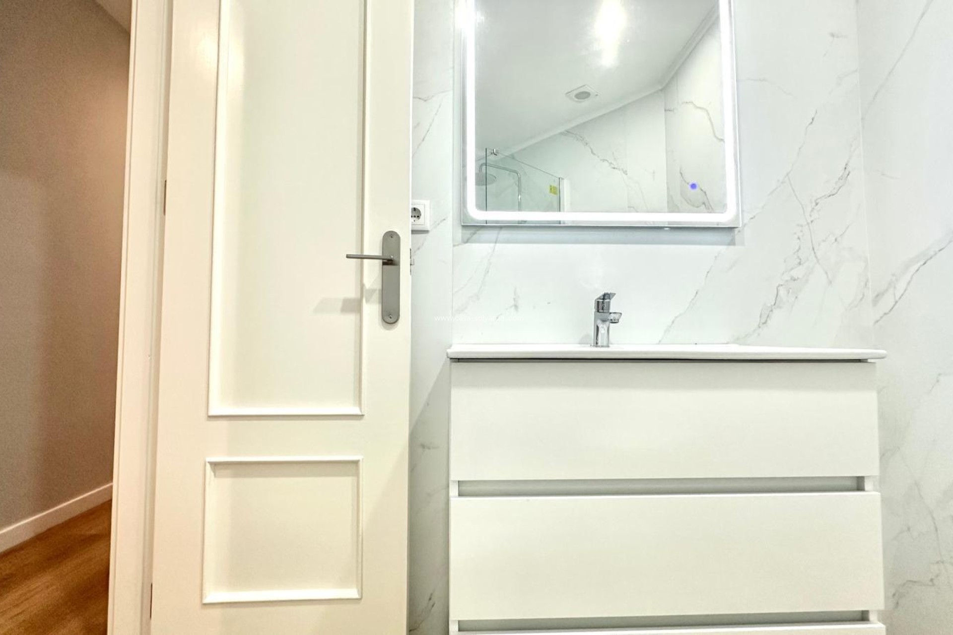 Resale - Apartment / flat - Torrevieja - La Mata