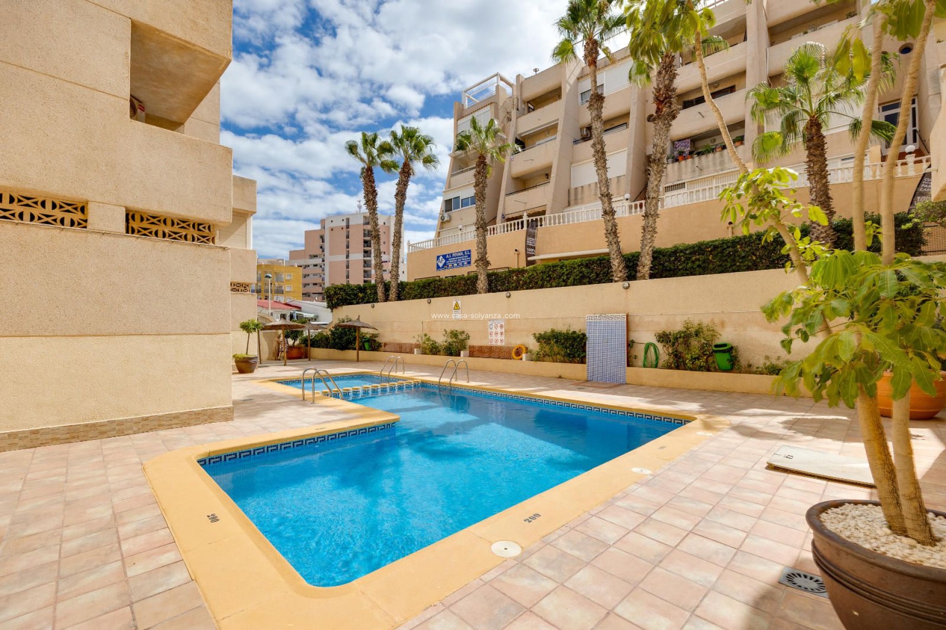 Resale - Apartment / flat - Torrevieja - La Mata