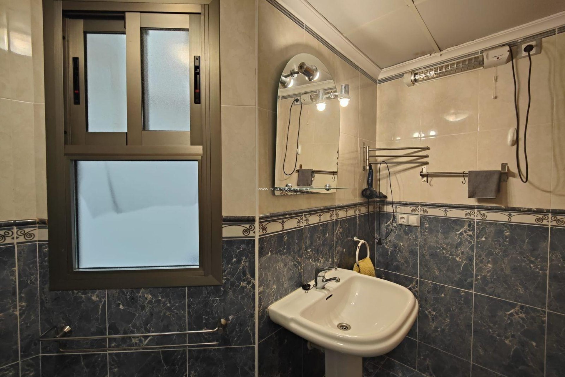 Resale - Apartment / flat - Torrevieja - La Mata