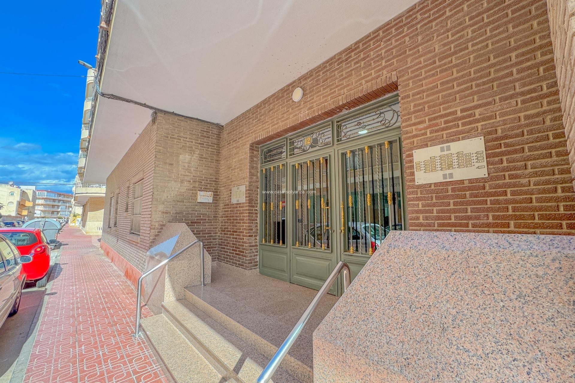 Resale - Apartment / flat - Torrevieja - La Mata