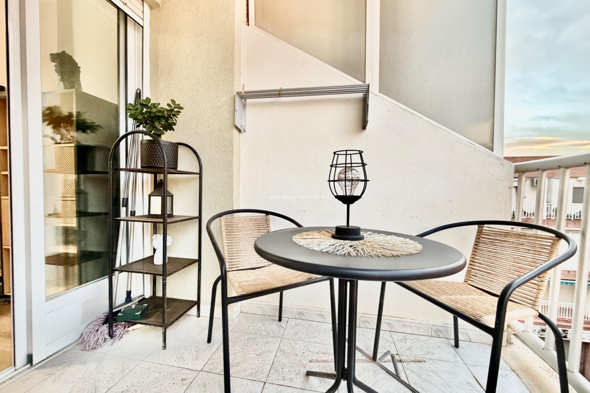 Resale - Apartment / flat - Torrevieja - La Mata