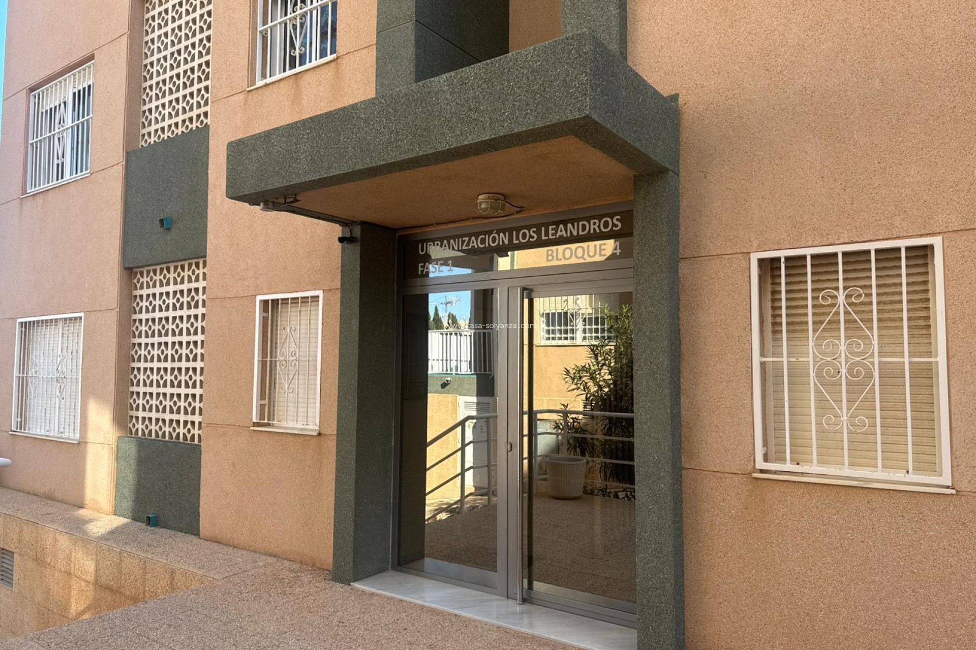 Resale - Apartment / flat - Torrevieja - La Mata