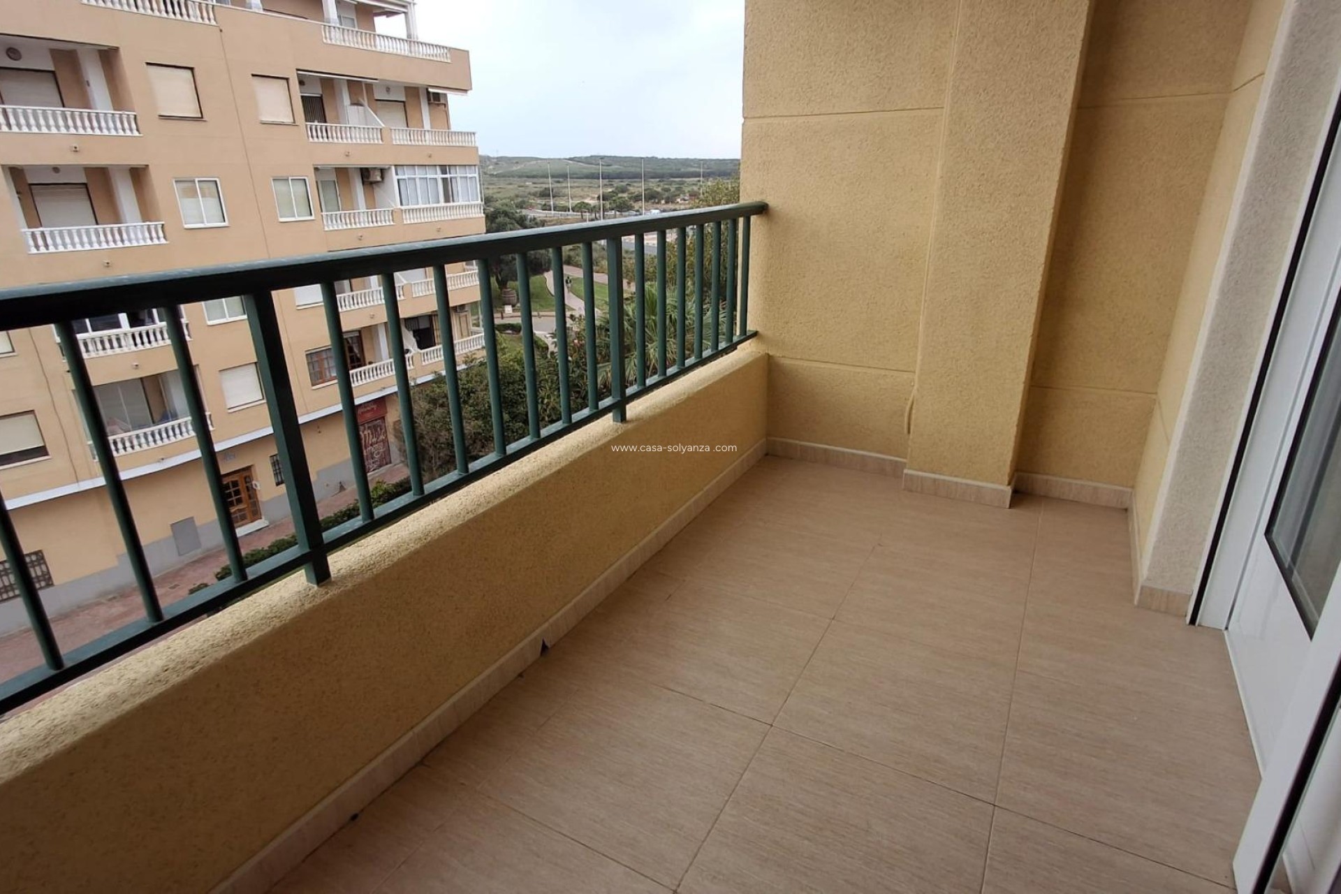 Resale - Apartment / flat - Torrevieja - La Mata