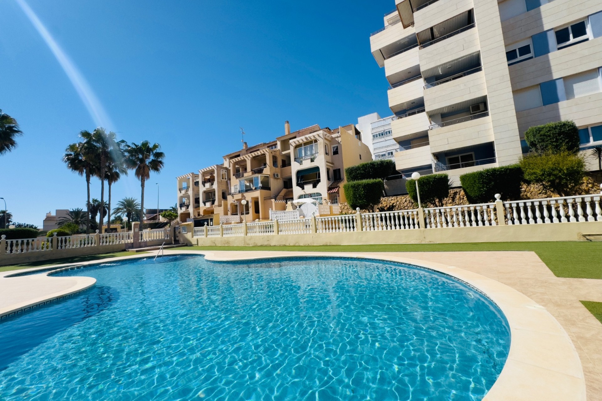 Resale - Apartment / flat - Torrevieja - La Mata