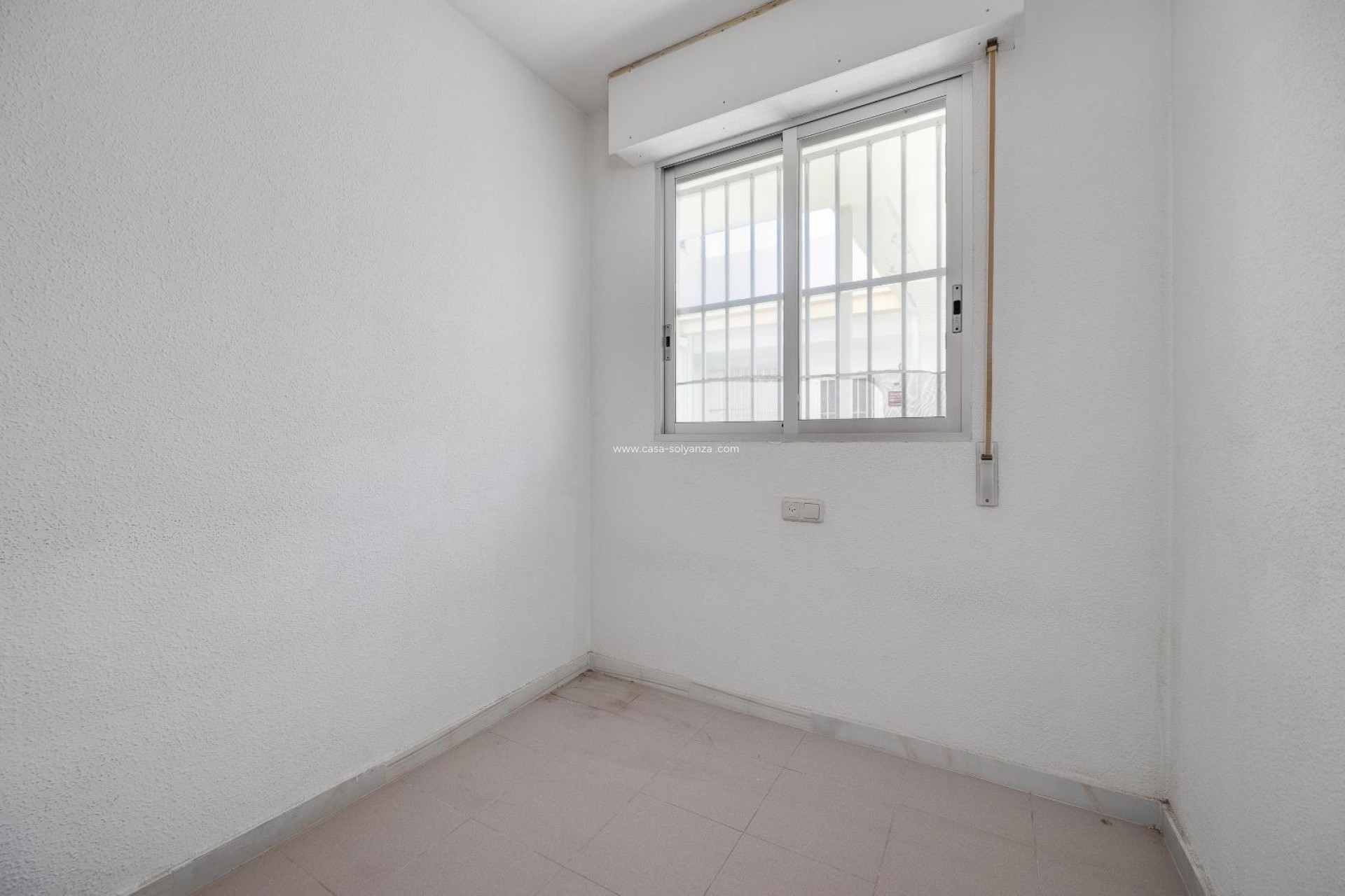 Resale - Apartment / flat - Torrevieja - La Mata