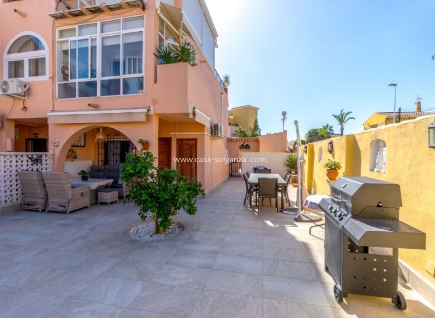 Resale - Apartment / flat - Torrevieja - La Rosaleda