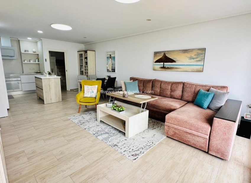 Resale - Apartment / flat - Torrevieja - La Siesta