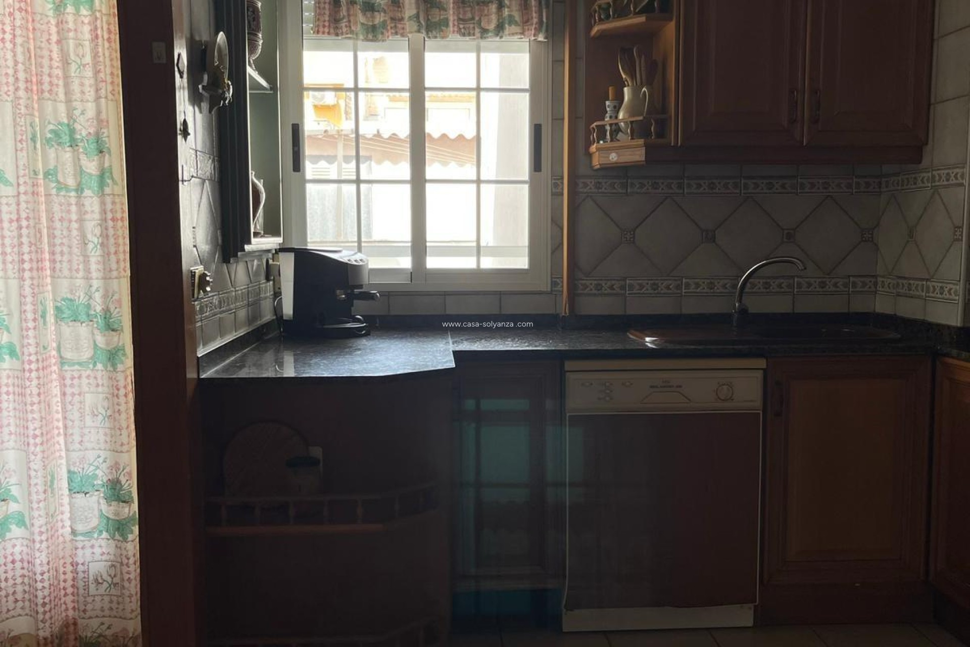 Resale - Apartment / flat - Torrevieja - Las Piscinas Naturales