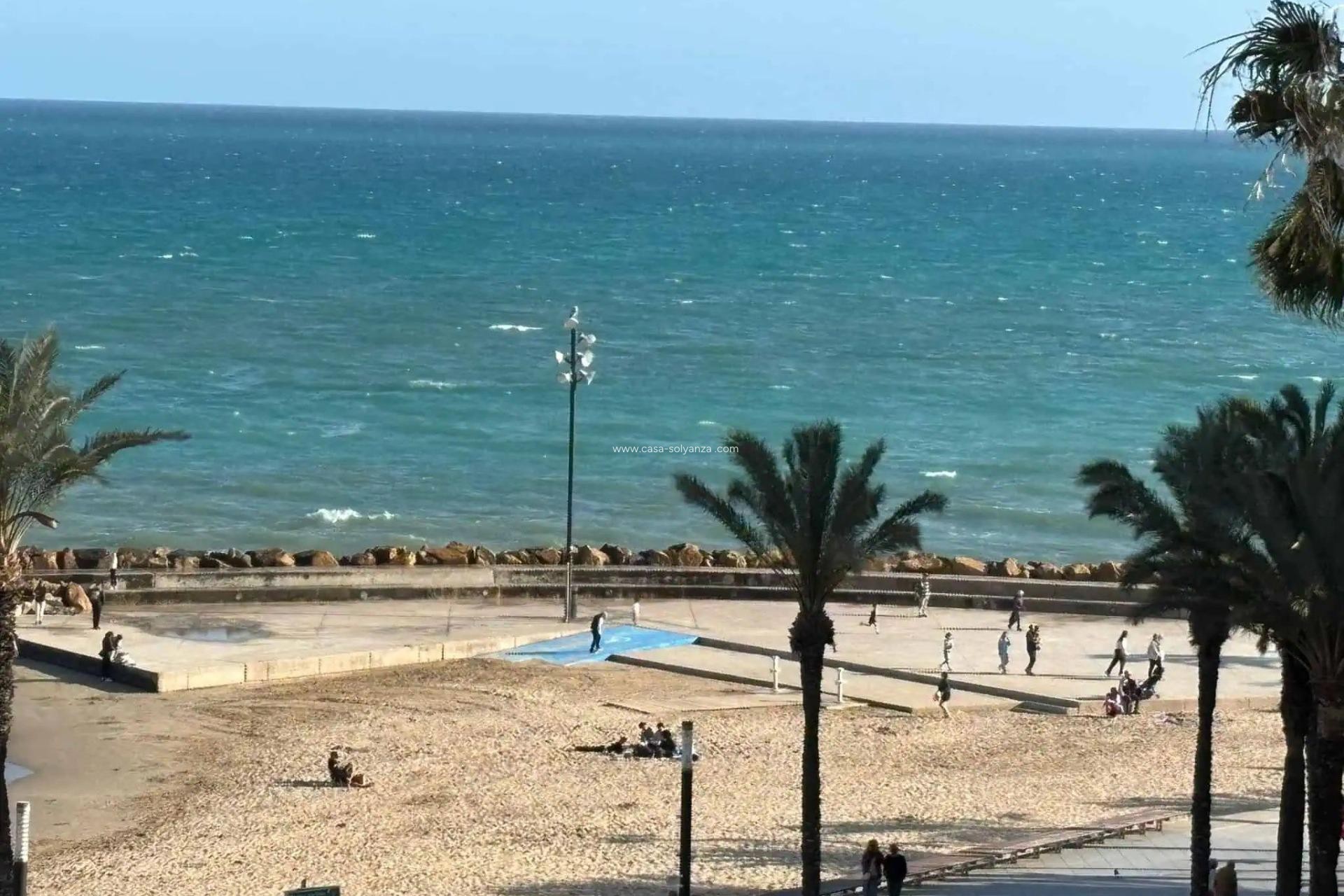 Resale - Apartment / flat - Torrevieja - Las Piscinas Naturales
