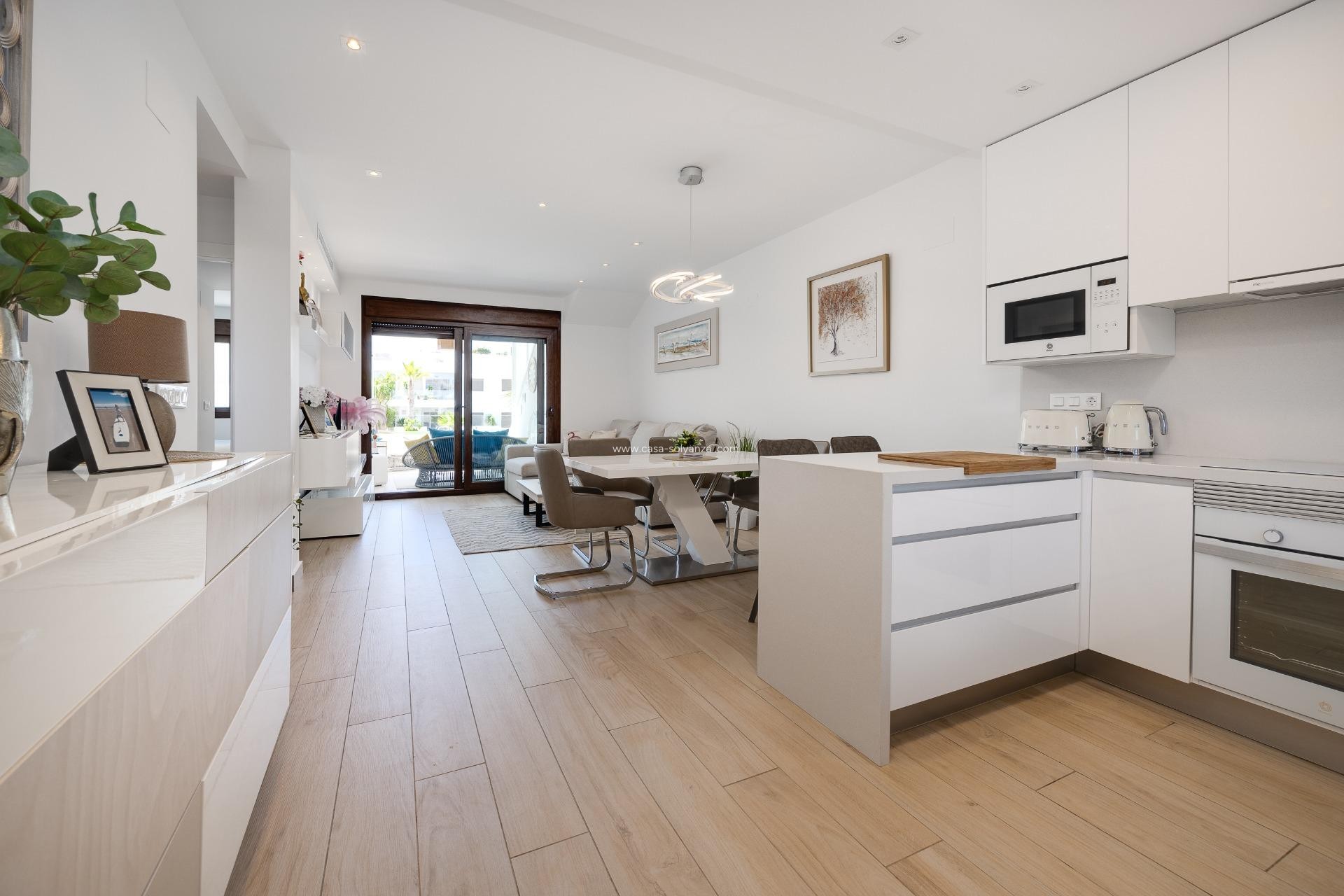 Resale - Apartment / flat - Torrevieja - Los Balcones