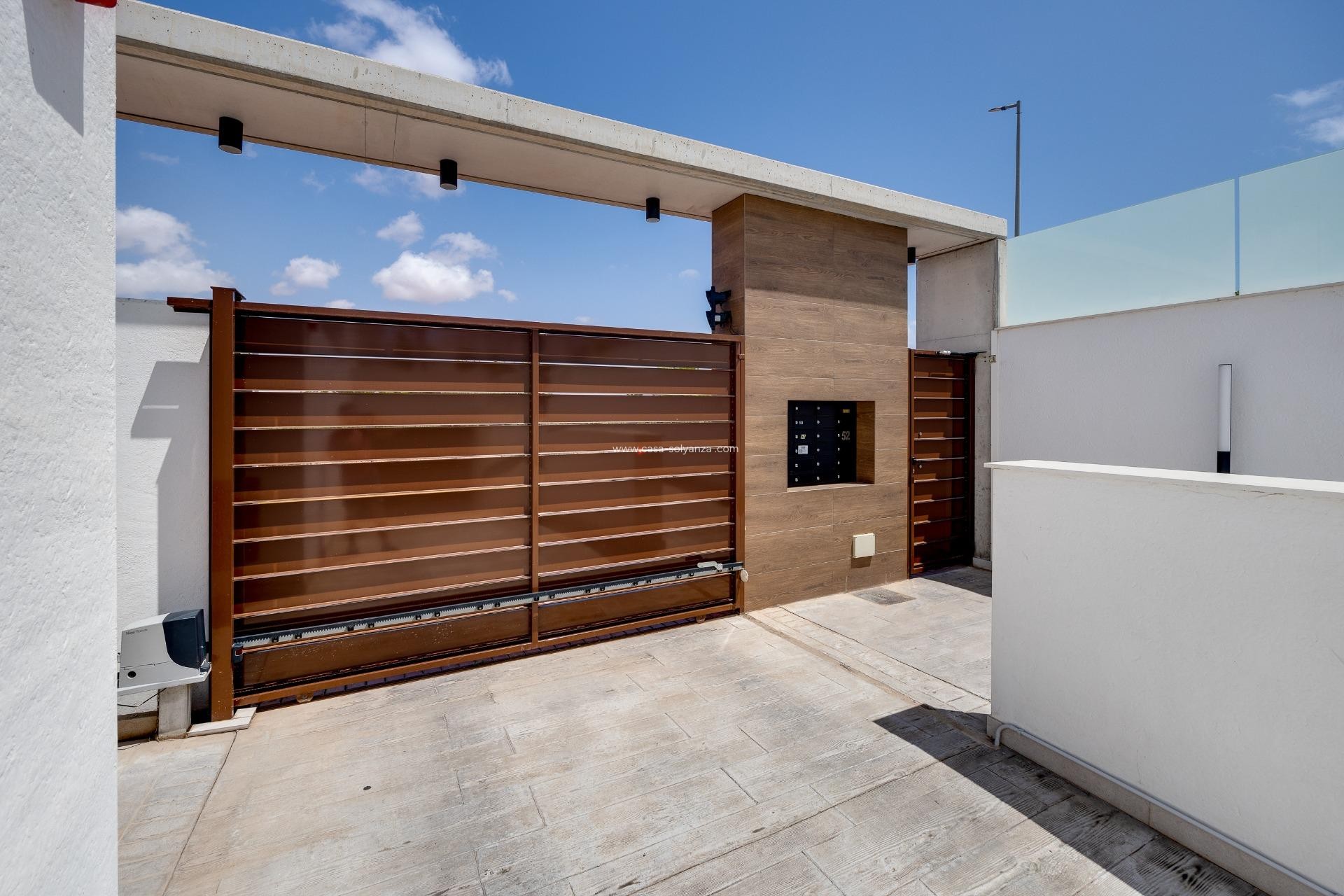 Resale - Apartment / flat - Torrevieja - Los Balcones