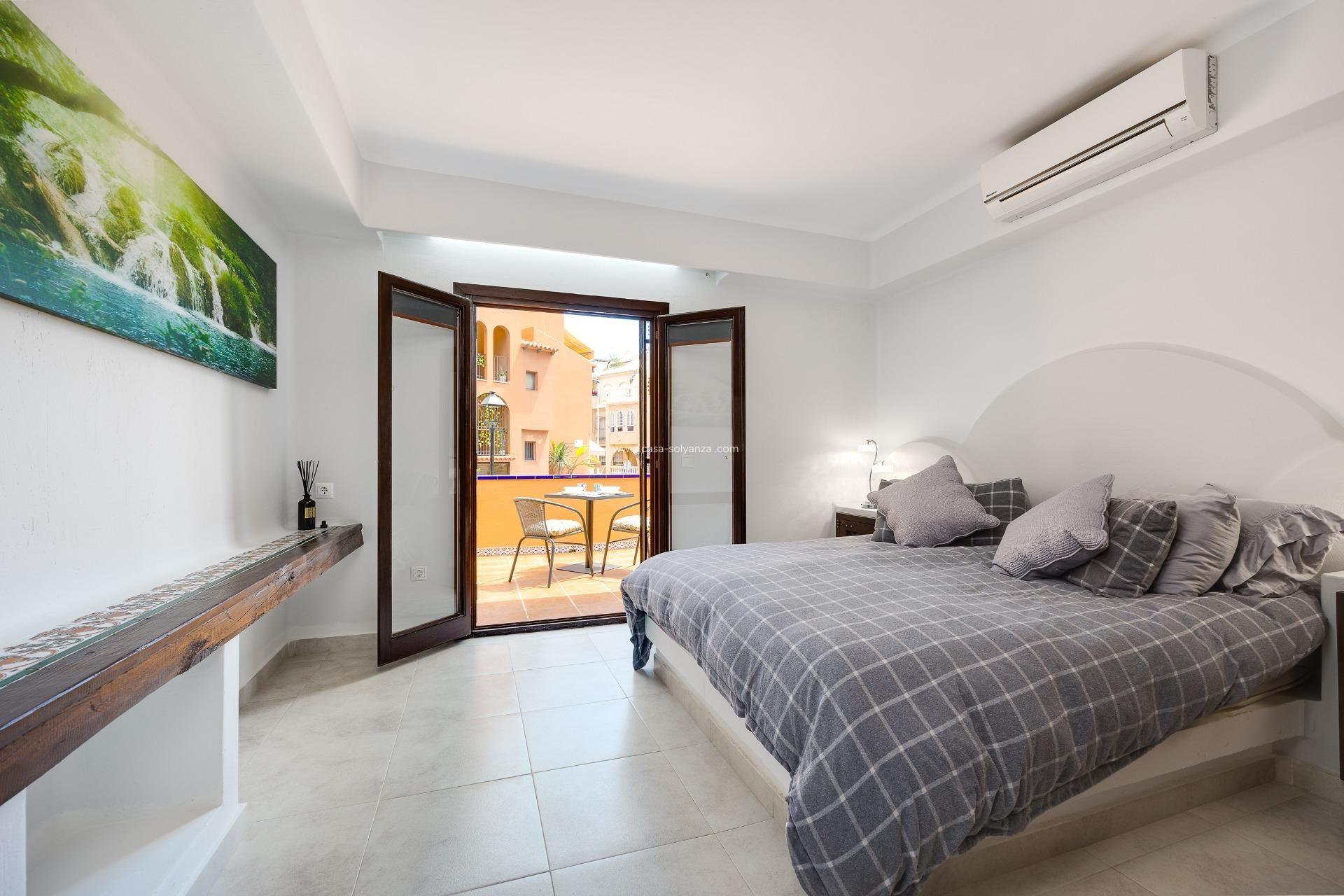 Resale - Apartment / flat - Torrevieja - Los Frutales