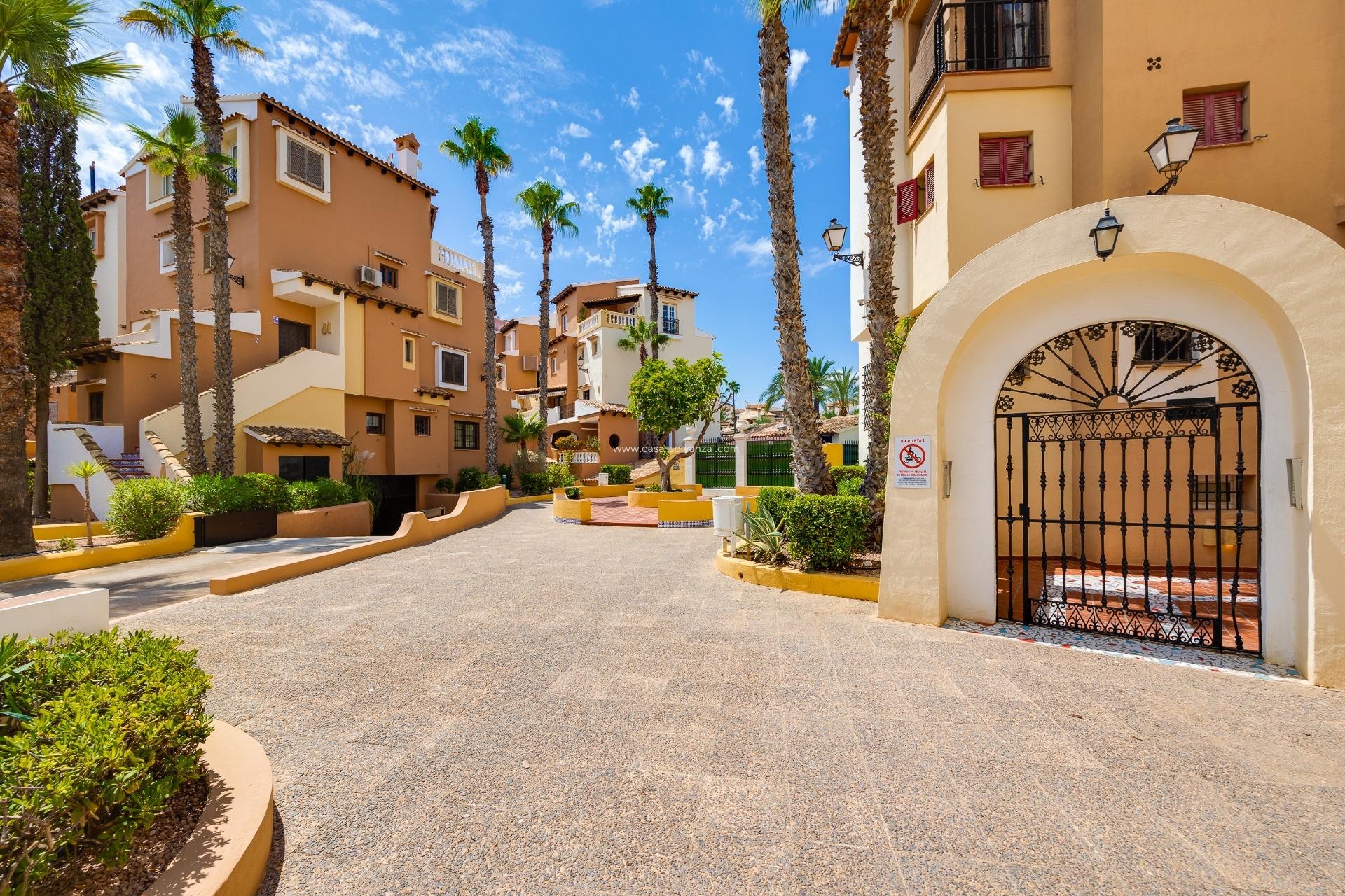 Resale - Apartment / flat - Torrevieja - Los Frutales