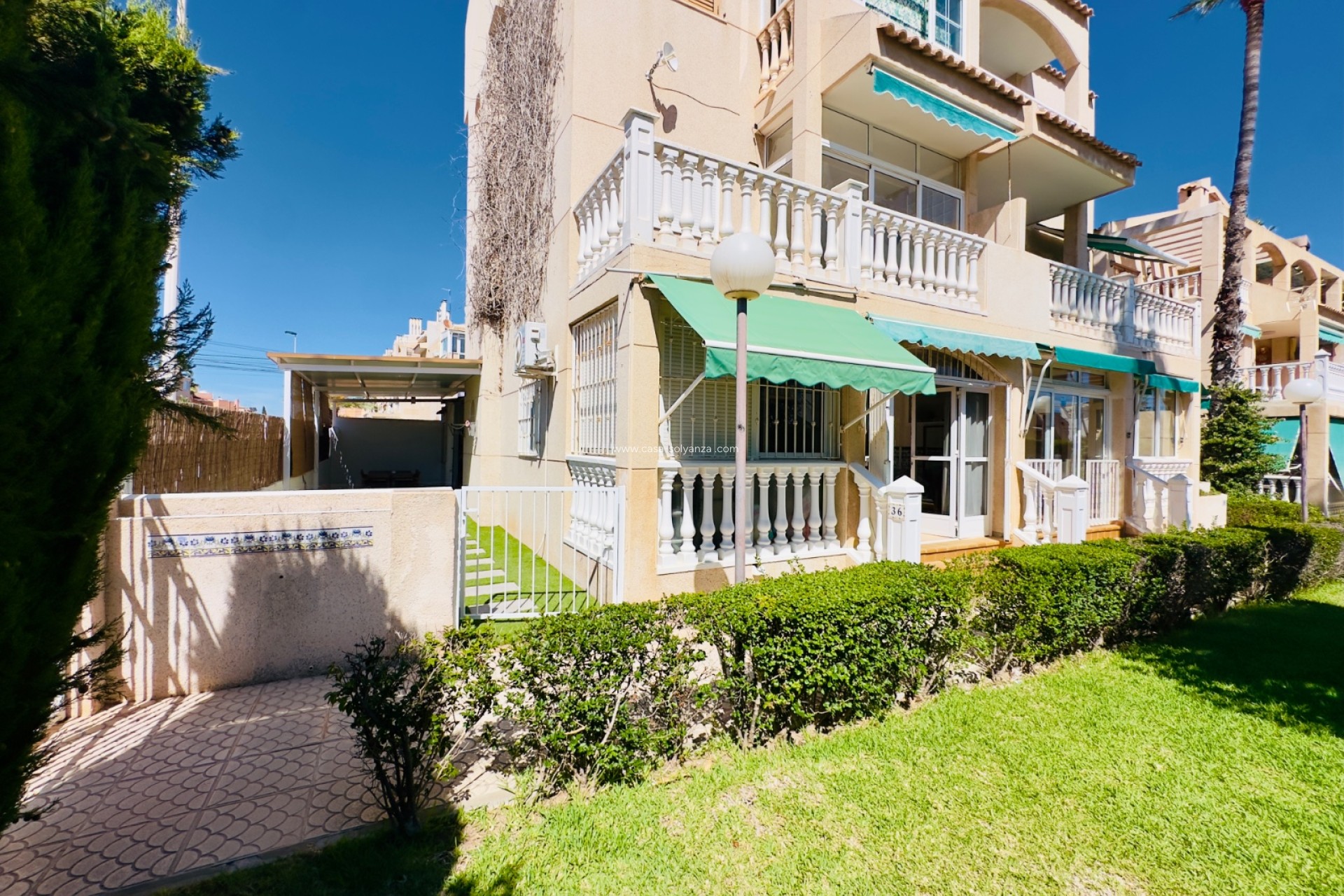 Resale - Apartment / flat - Torrevieja - Los Frutales