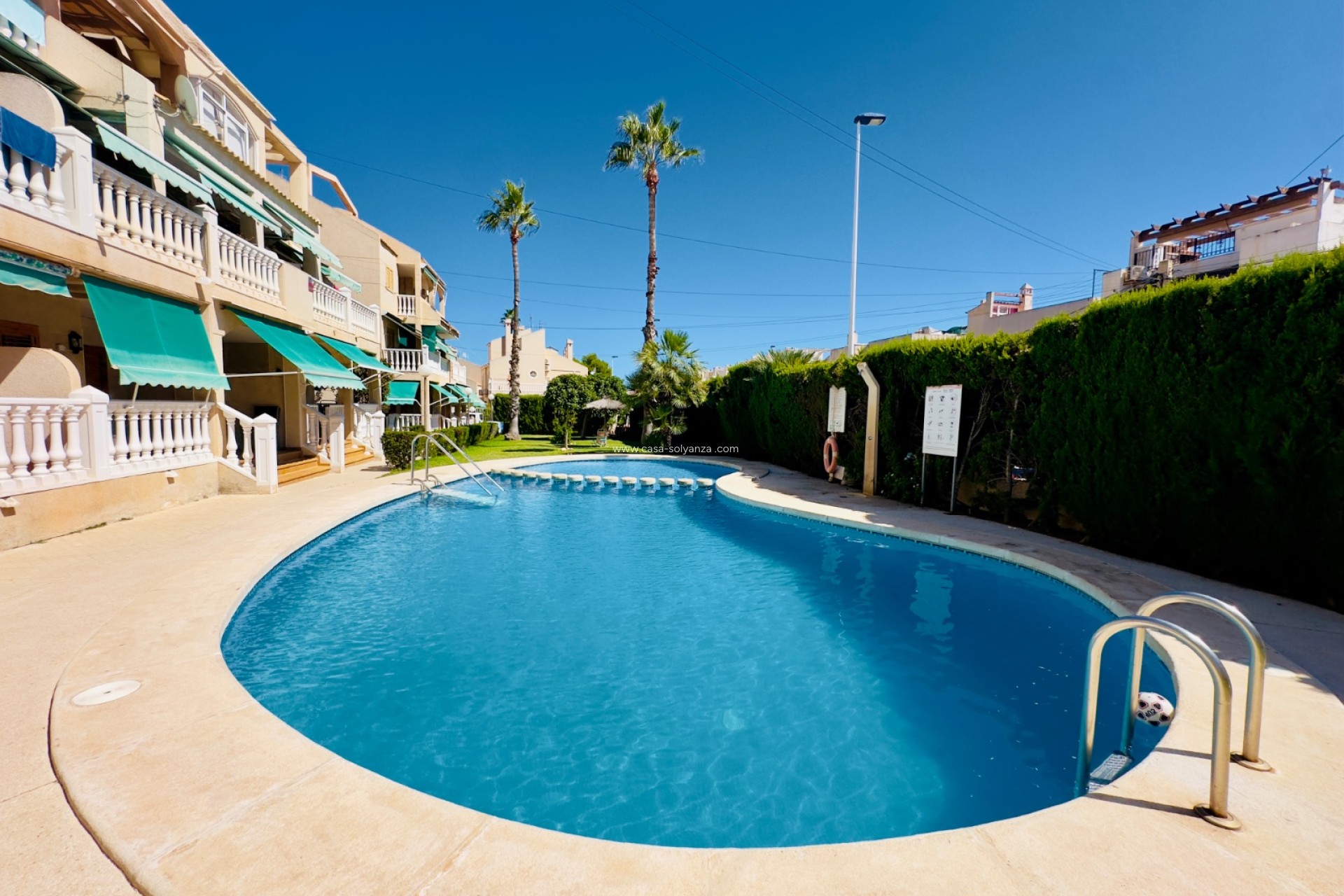 Resale - Apartment / flat - Torrevieja - Los Frutales