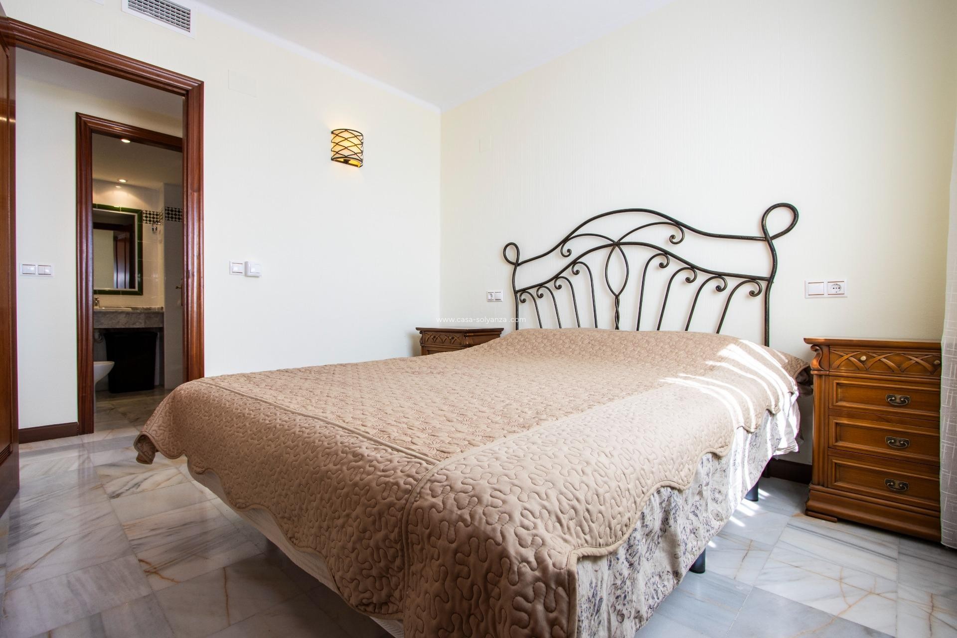 Resale - Apartment / flat - Torrevieja - Los Frutales