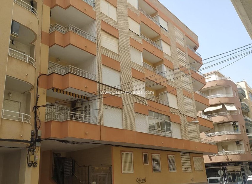 Resale - Apartment / flat - Torrevieja - Los Locos