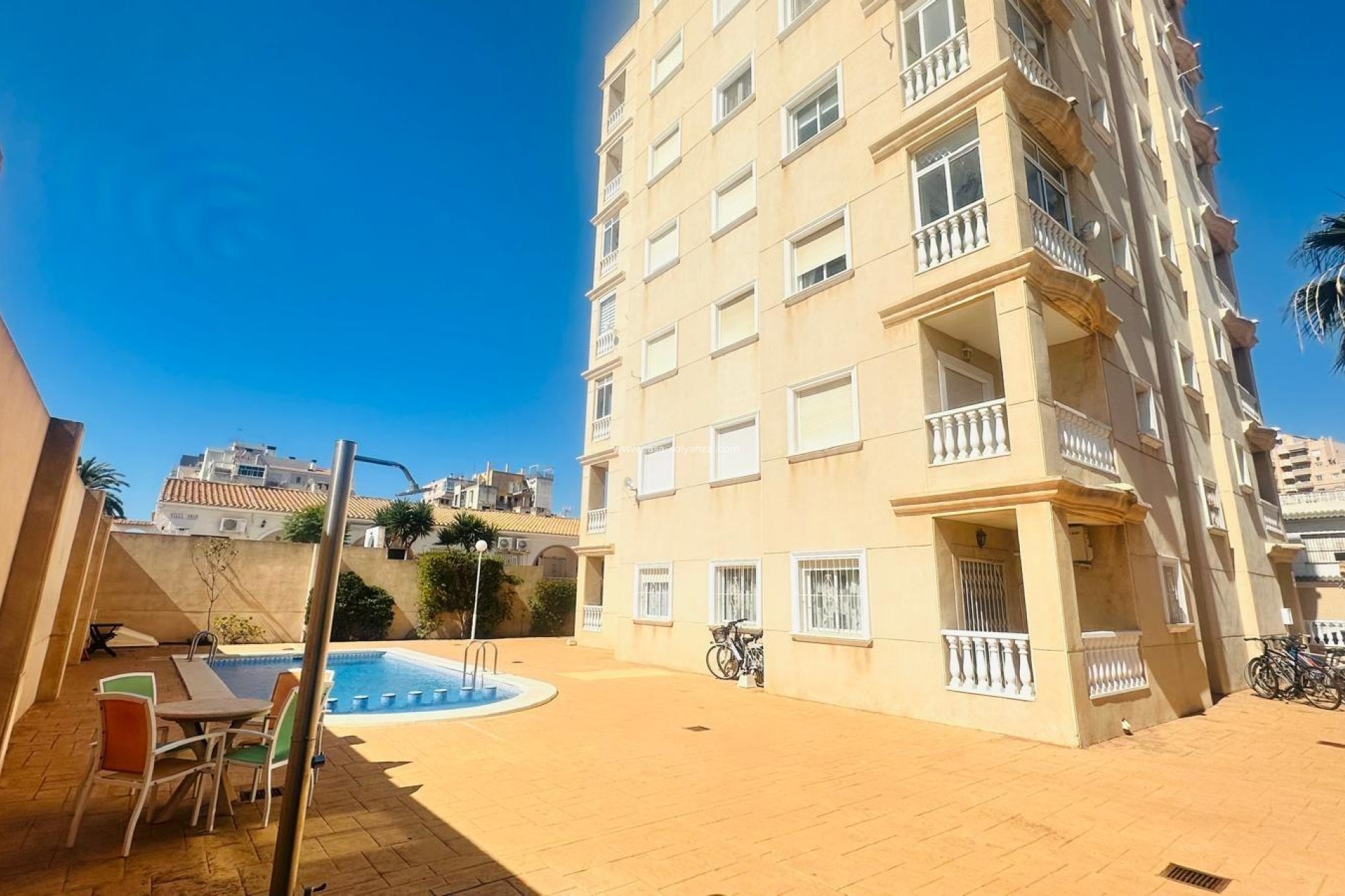 Resale - Apartment / flat - Torrevieja - Nueva Torrevieja