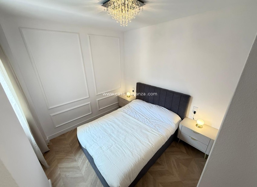 Resale - Apartment / flat - Torrevieja - PARQUE DE LAS NACIONES