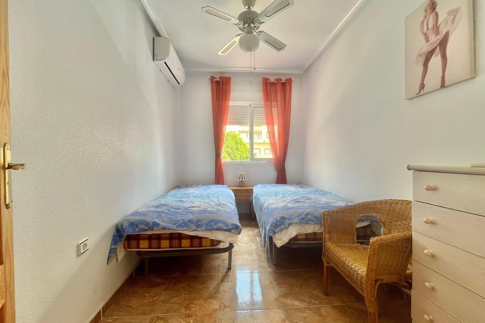 Resale - Apartment / flat - Torrevieja - PARQUE DE LAS NACIONES