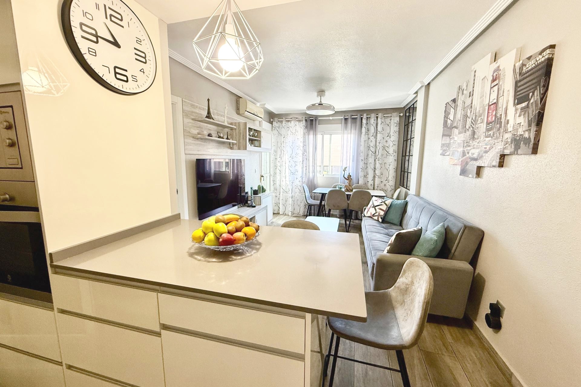 Resale - Apartment / flat - Torrevieja - PARQUE DE LAS NACIONES