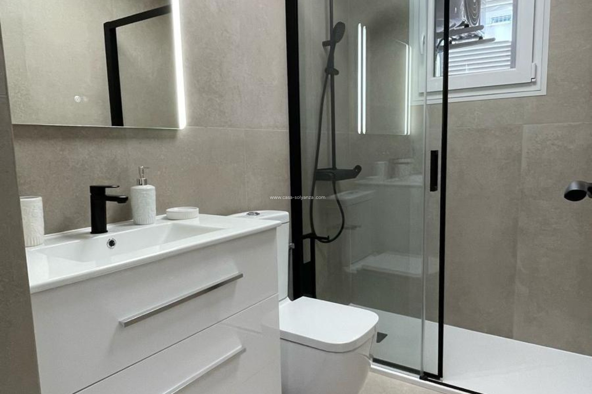 Resale - Apartment / flat - Torrevieja - PARQUE DE LAS NACIONES