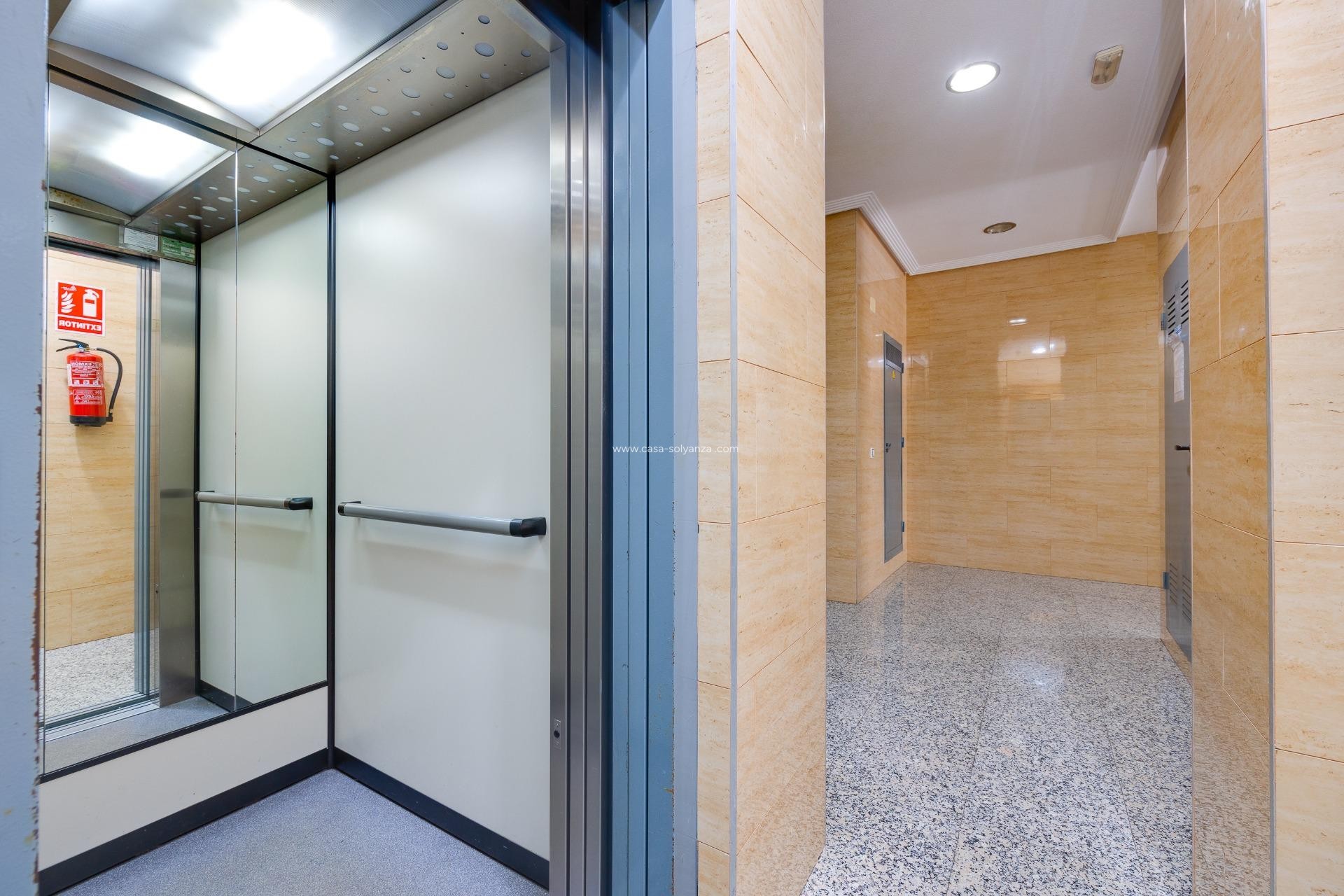 Resale - Apartment / flat - Torrevieja - PARQUE DE LAS NACIONES