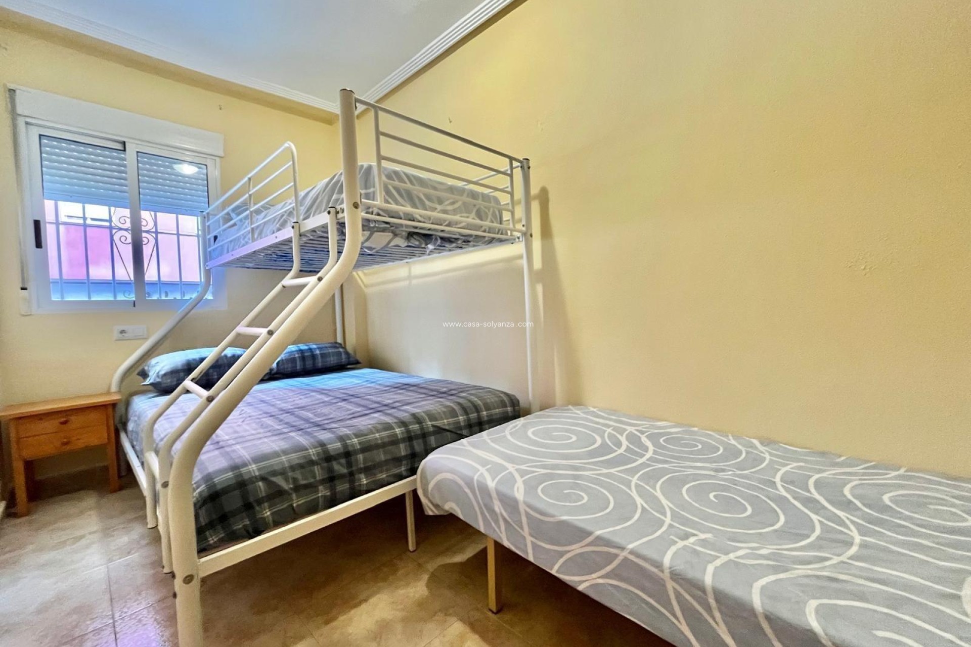 Resale - Apartment / flat - Torrevieja - Parque Las Naciones