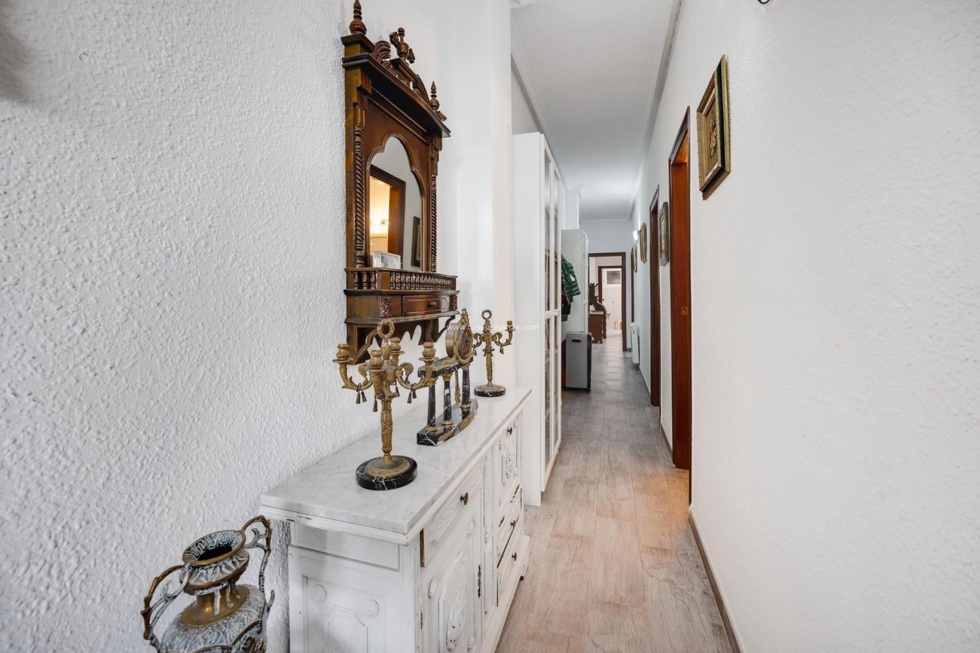 Resale - Apartment / flat - Torrevieja - Paseo Maritimo