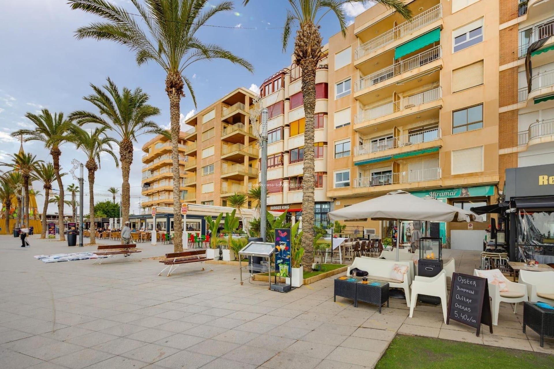 Resale - Apartment / flat - Torrevieja - Paseo Maritimo