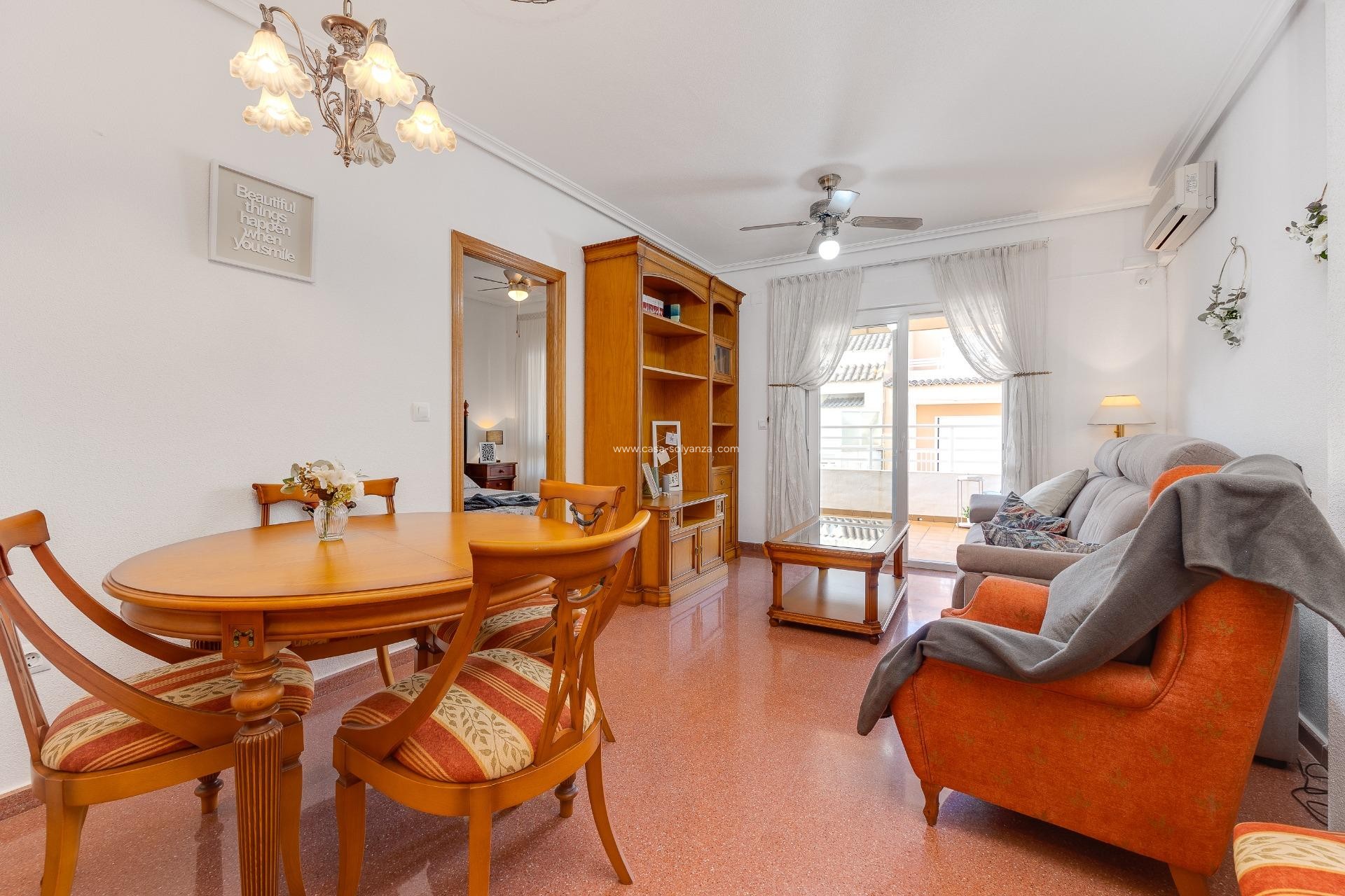 Resale - Apartment / flat - Torrevieja - Paseo Maritimo
