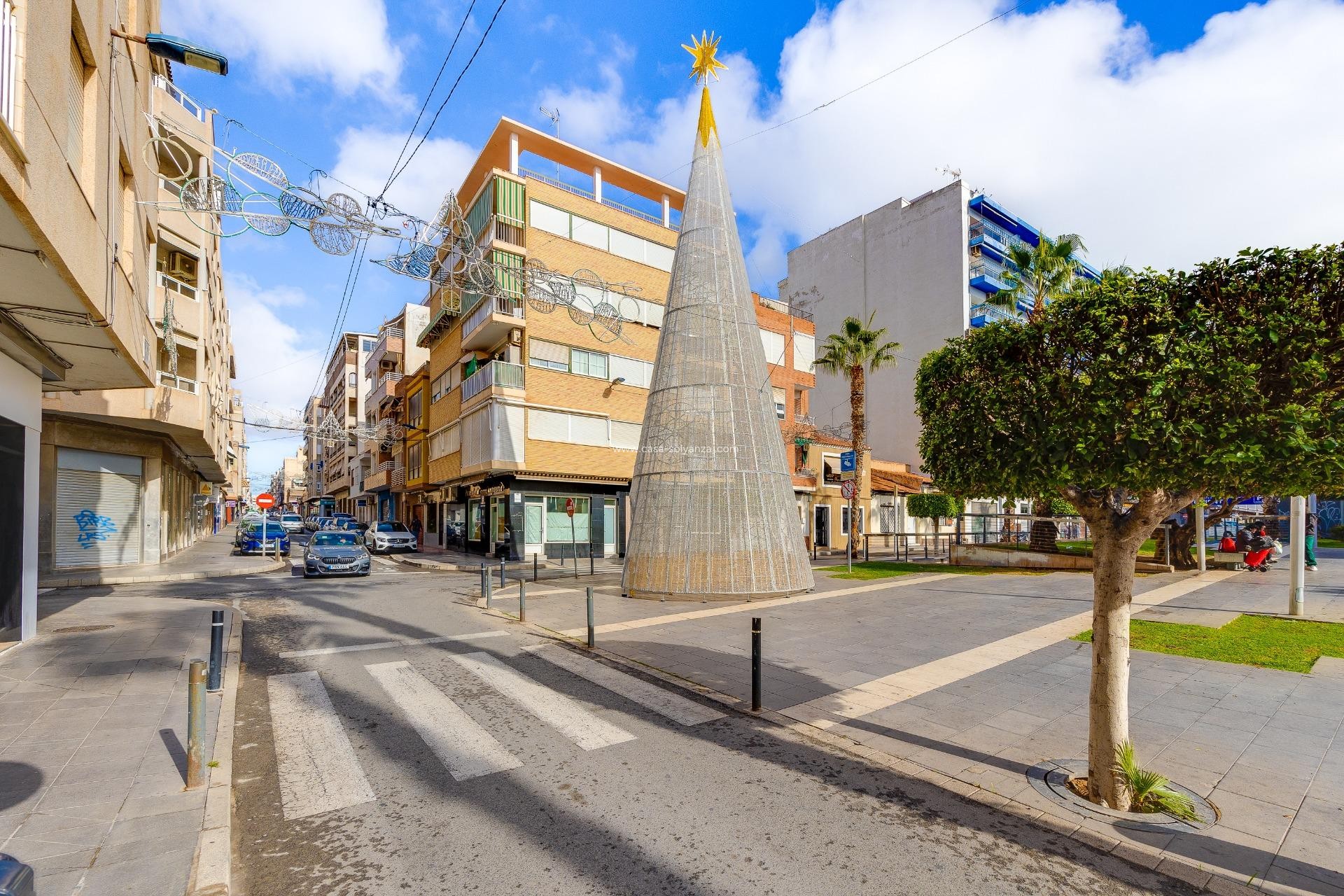 Resale - Apartment / flat - Torrevieja - Paseo Maritimo