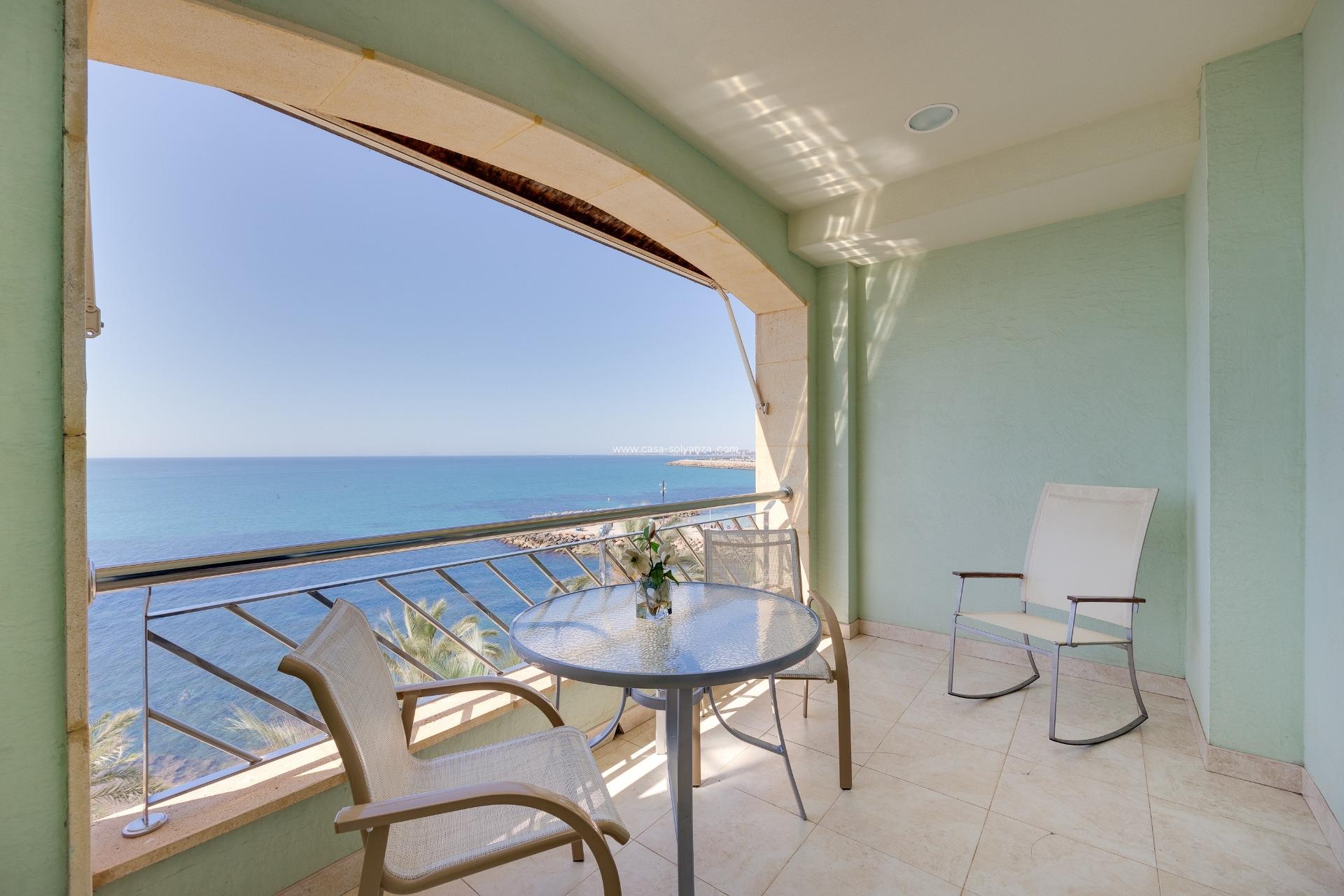 Resale - Apartment / flat - Torrevieja - Paseo Maritimo