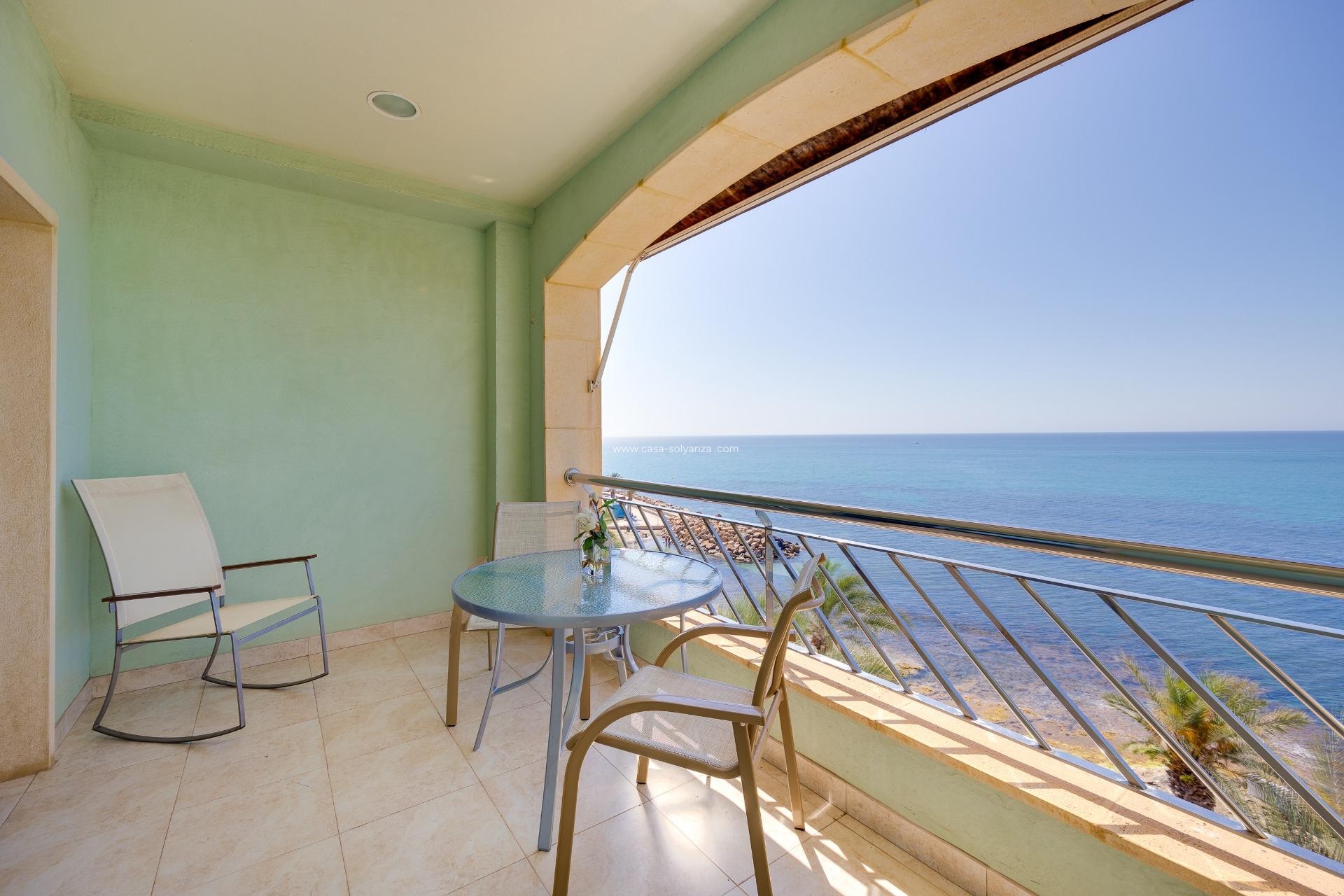 Resale - Apartment / flat - Torrevieja - Paseo Maritimo