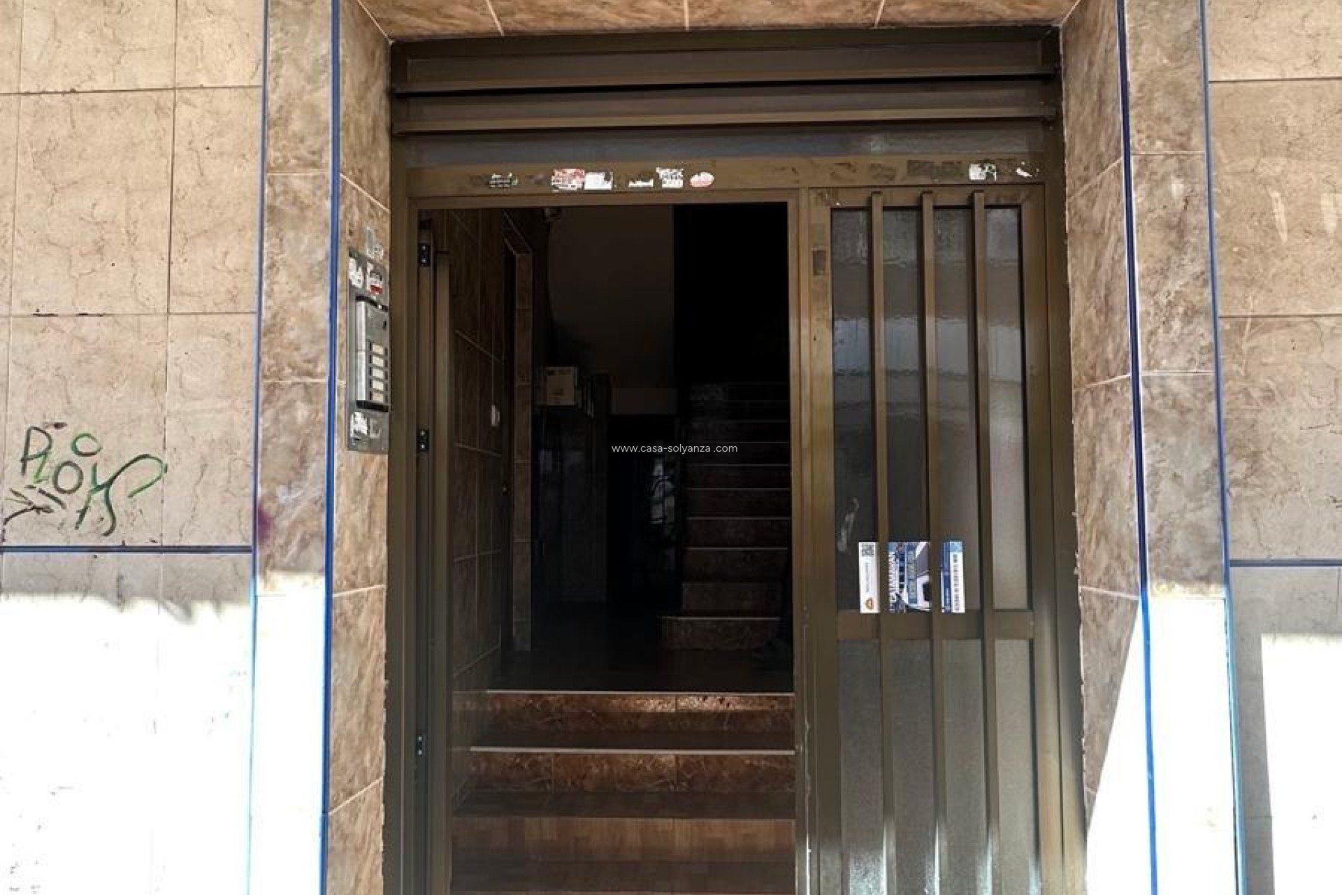 Resale - Apartment / flat - Torrevieja - Paseo Maritimo