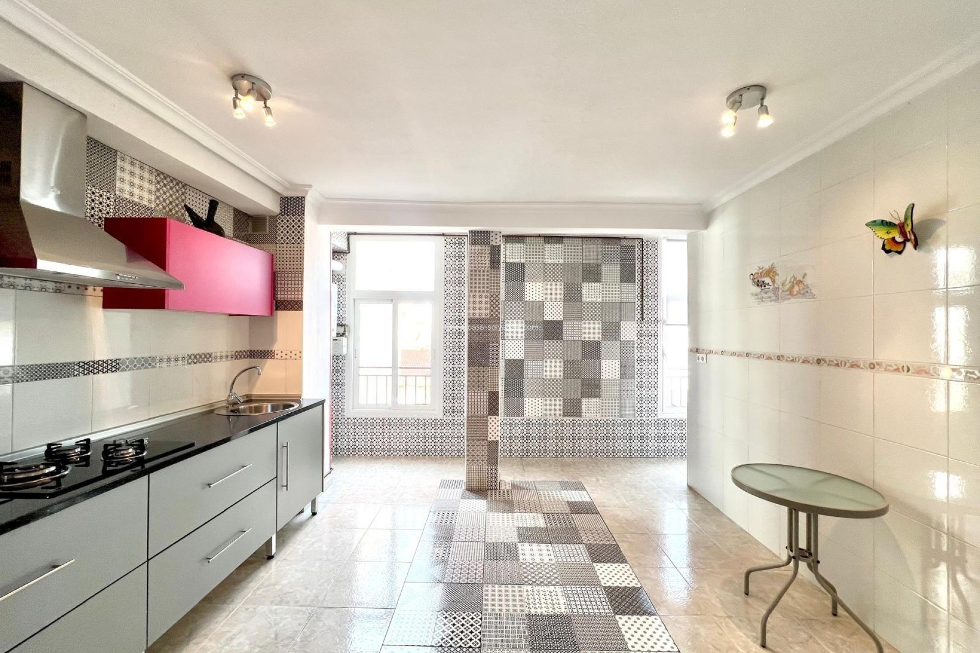 Resale - Apartment / flat - Torrevieja - Paseo Maritimo